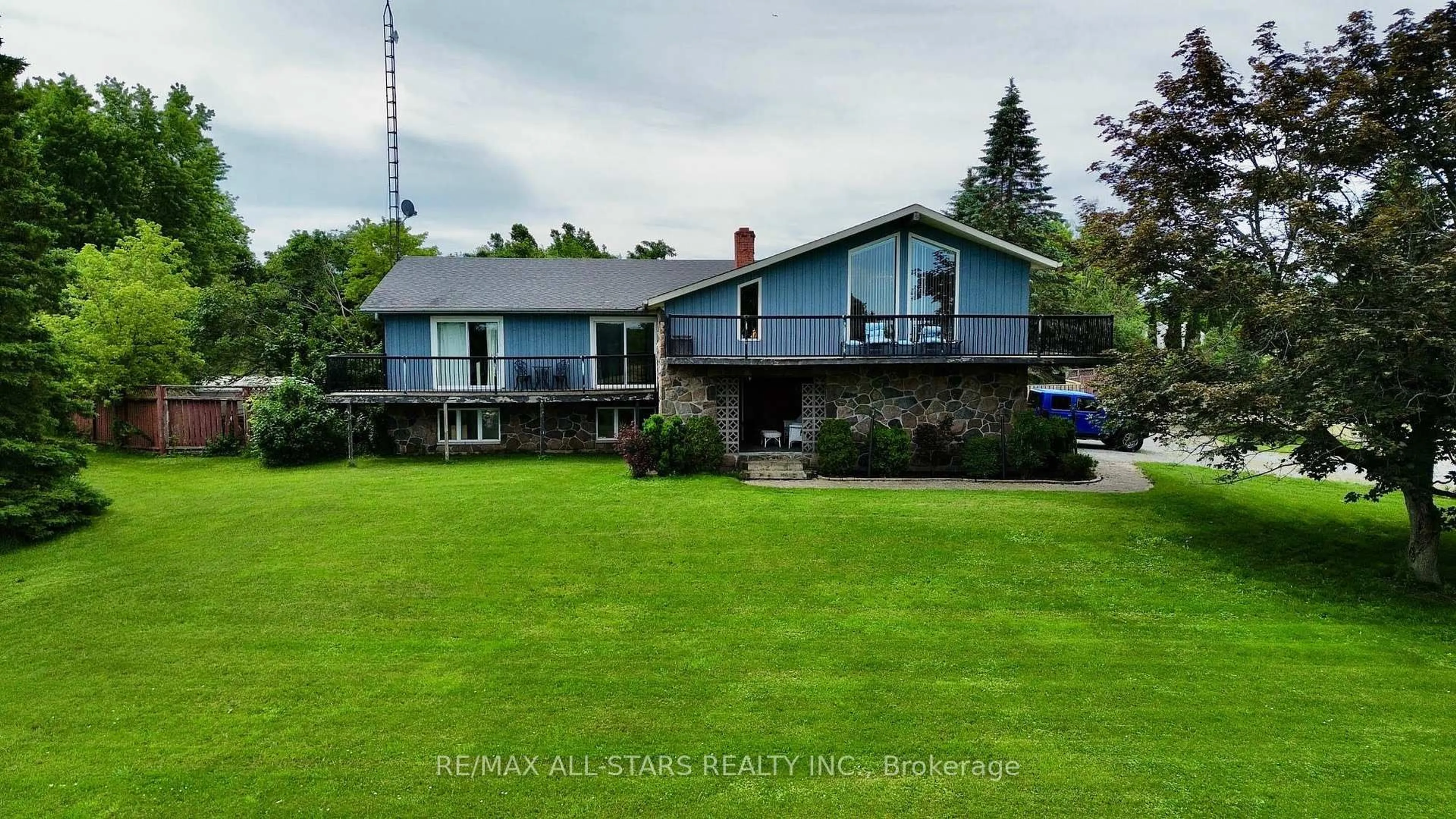 A pic from outside/outdoor area/front of a property/back of a property/a pic from drone, building for 1374 Regional Road 12 Rd, Brock Ontario L0E 1N0