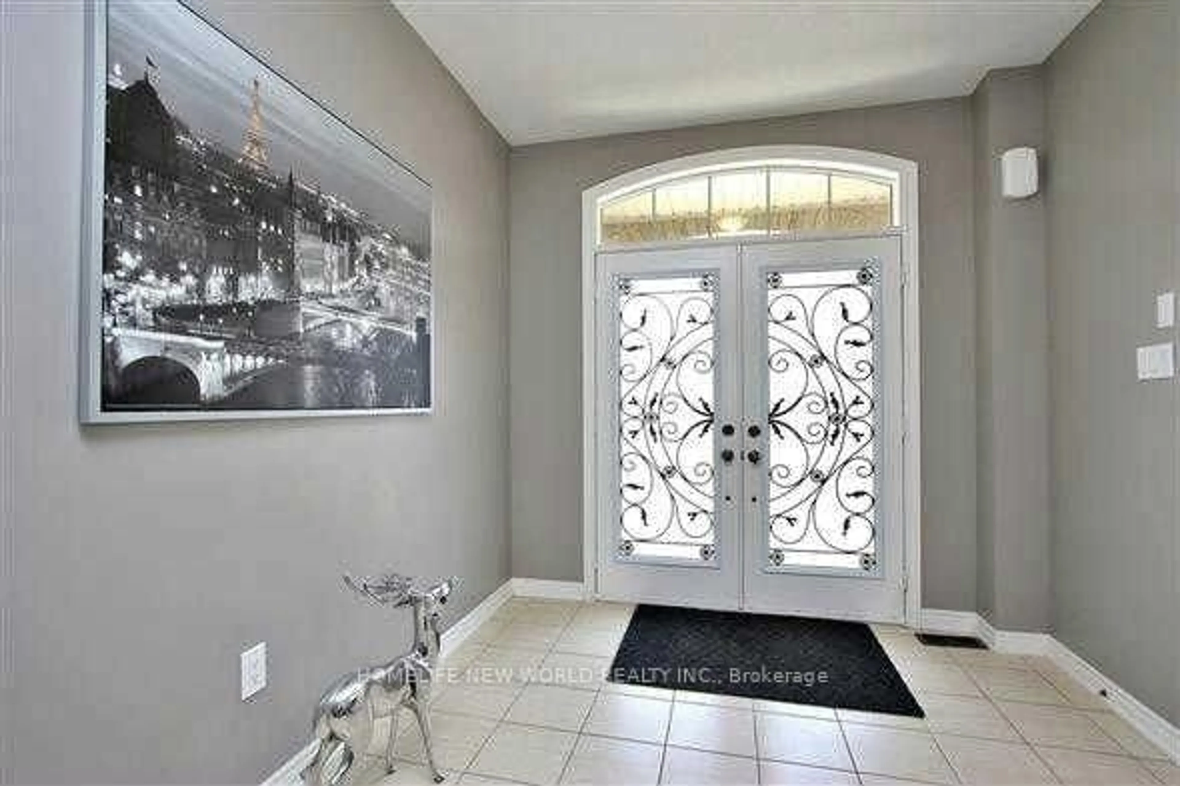 Indoor entryway for 20 Pineforest Pl, Markham Ontario L6E 2B1
