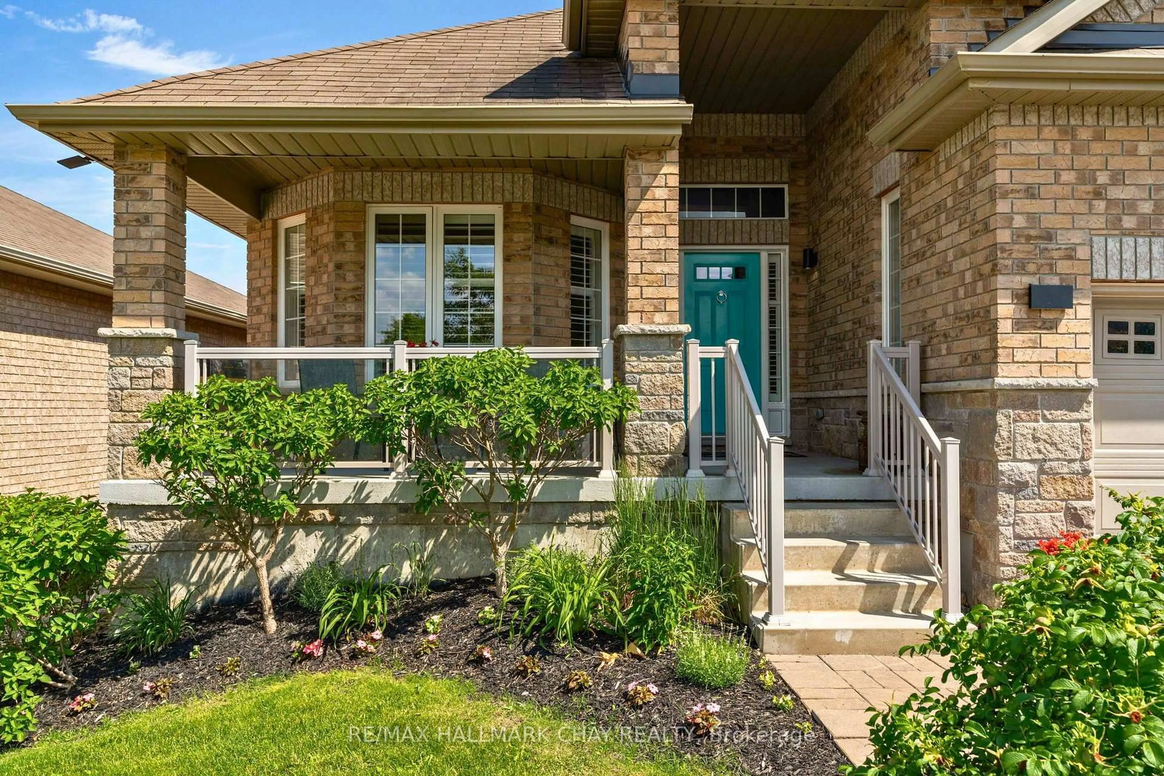 Home with brick exterior material, street for 2215 Nevils St, Innisfil Ontario L9S 0E2