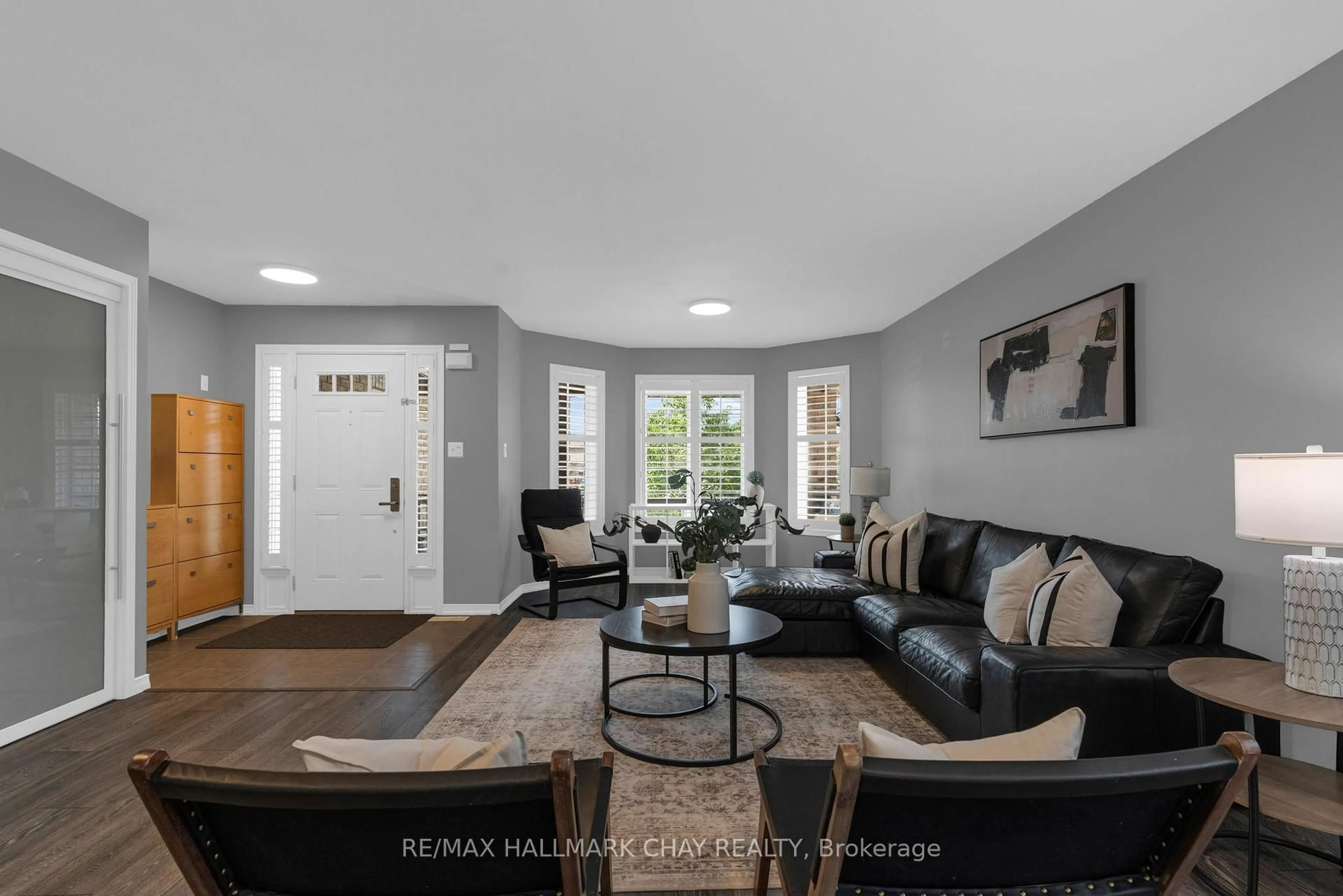 Living room with furniture, unknown for 2215 Nevils St, Innisfil Ontario L9S 0E2