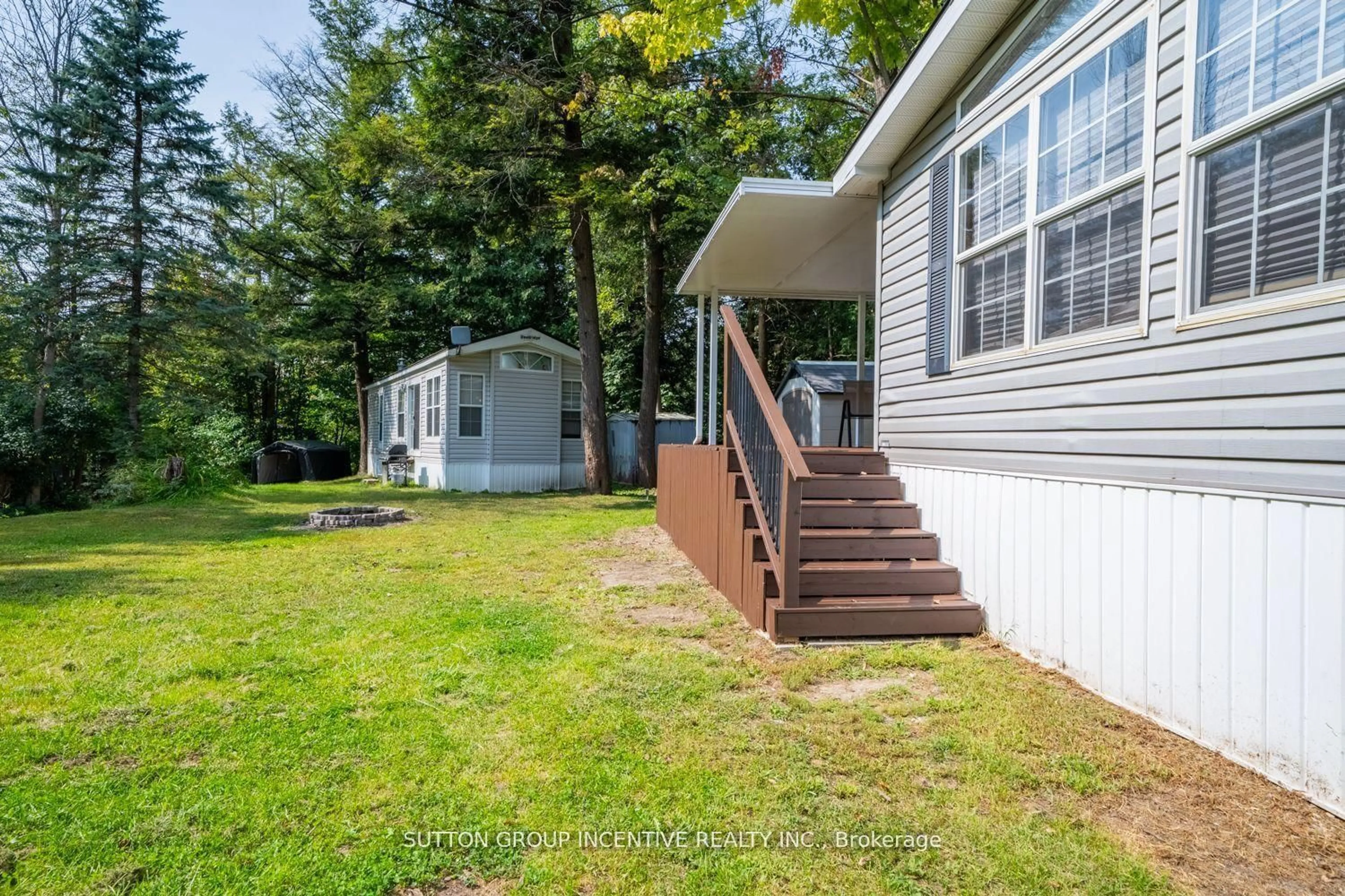 Home with vinyl exterior material, water/lake/river/ocean view for 6047 Highway 89 #51, New Tecumseth Ontario L9R 2G2