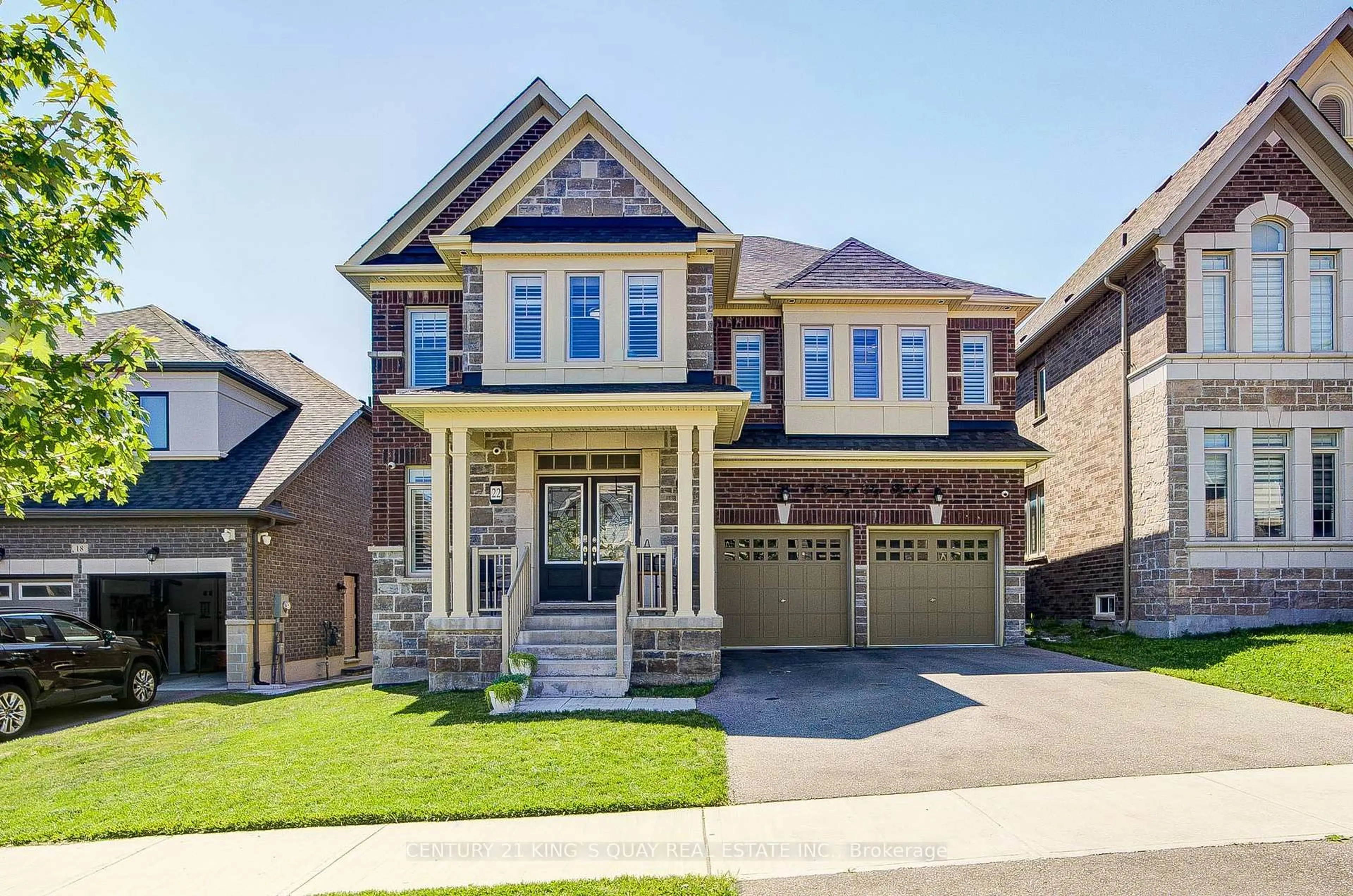 Home with brick exterior material, street for 22 Carriage Shop Bend, East Gwillimbury Ontario L9N 0Y5