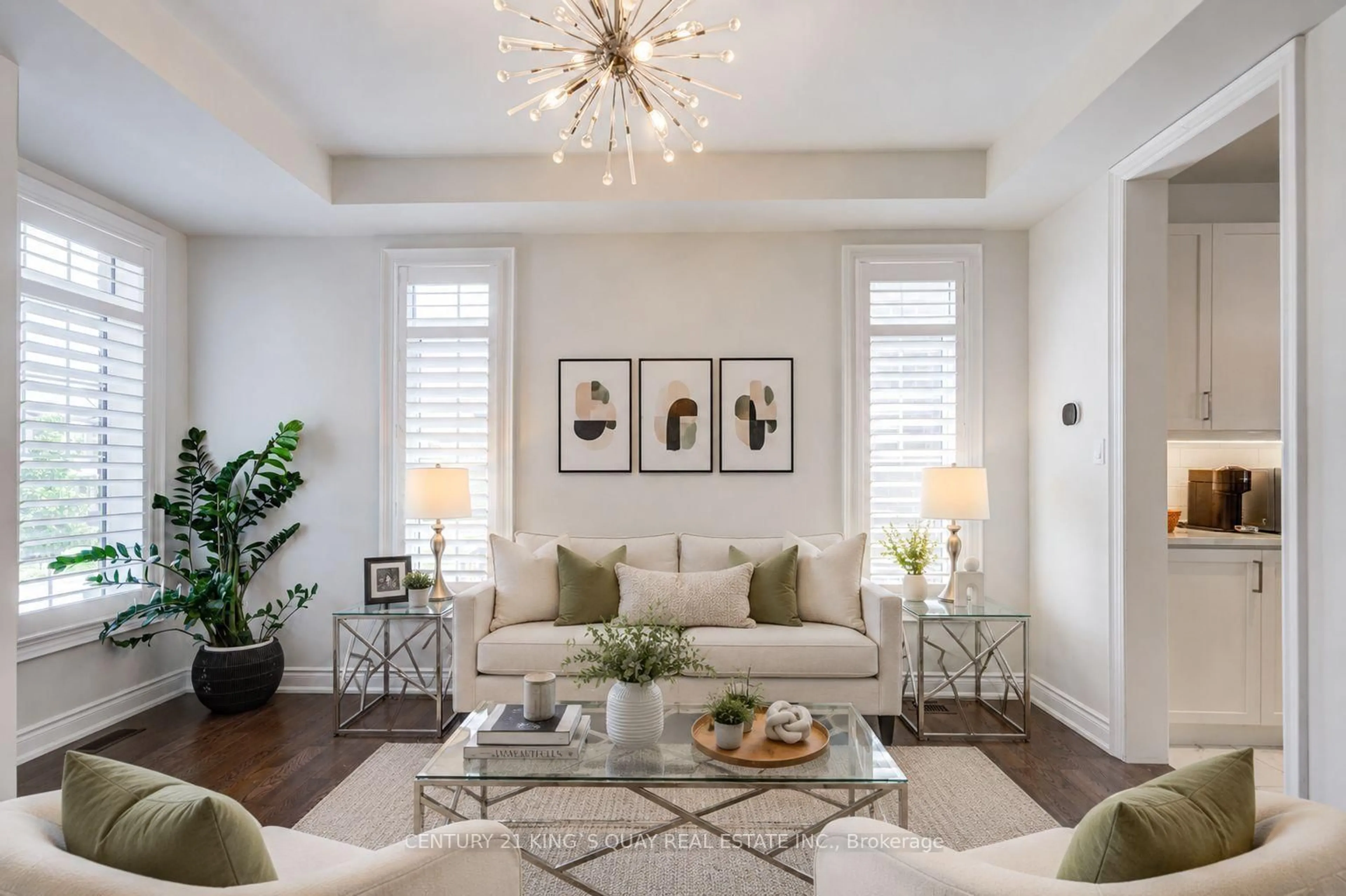 Living room with furniture, unknown for 22 Carriage Shop Bend, East Gwillimbury Ontario L9N 0Y5