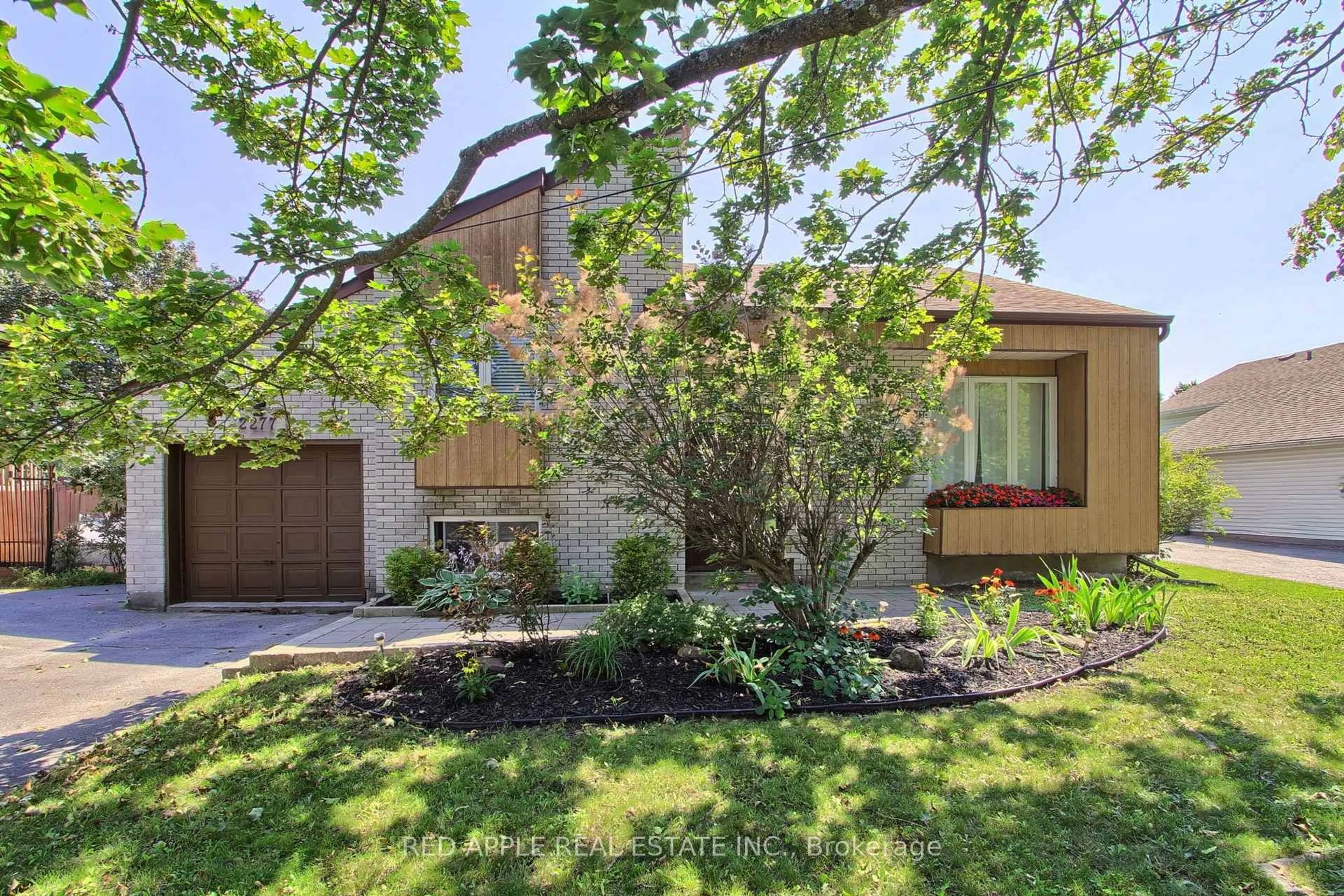 Unknown for 2277 Scythes St, Innisfil Ontario L9S 1G7