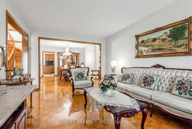 42 Burgosa Crt, Vaughan 5