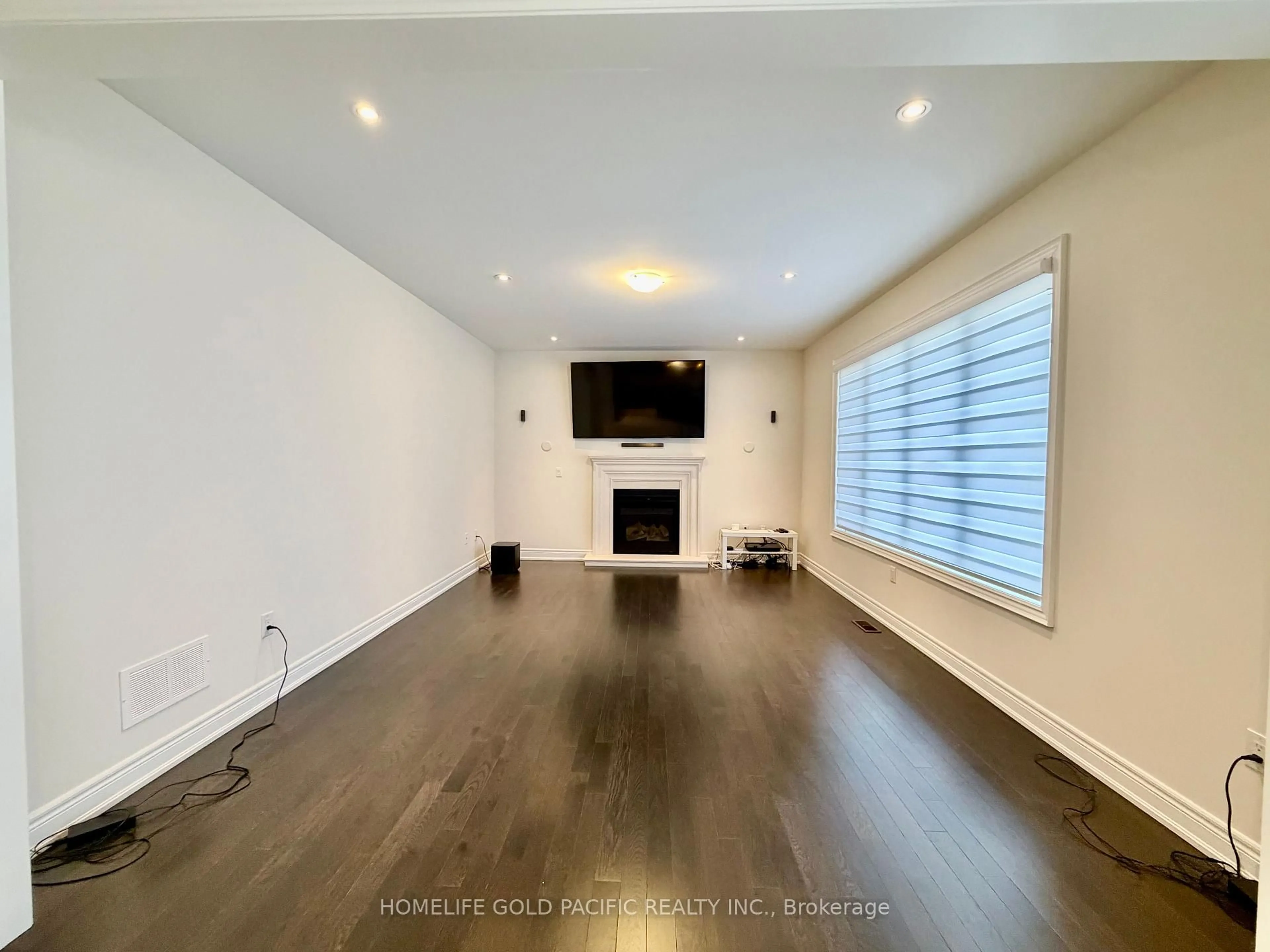 A pic of a room for 46 Haskins Cres, Georgina Ontario L4P 0H5