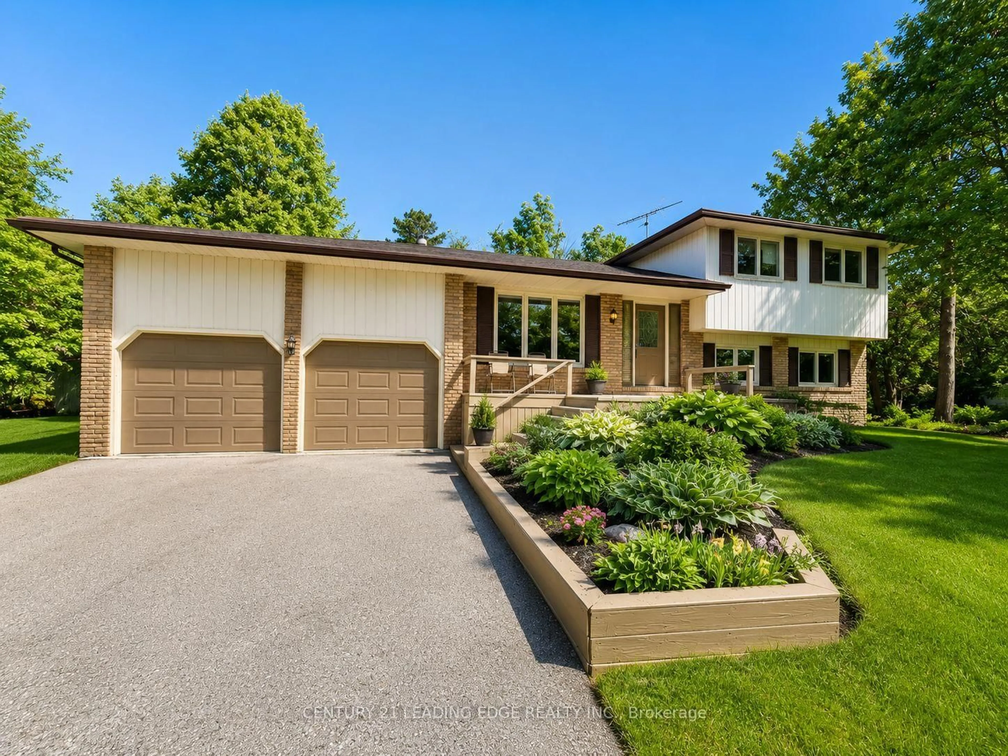 Home with brick exterior material, street for 254 Hwy 47, Uxbridge Ontario L0C 1A0