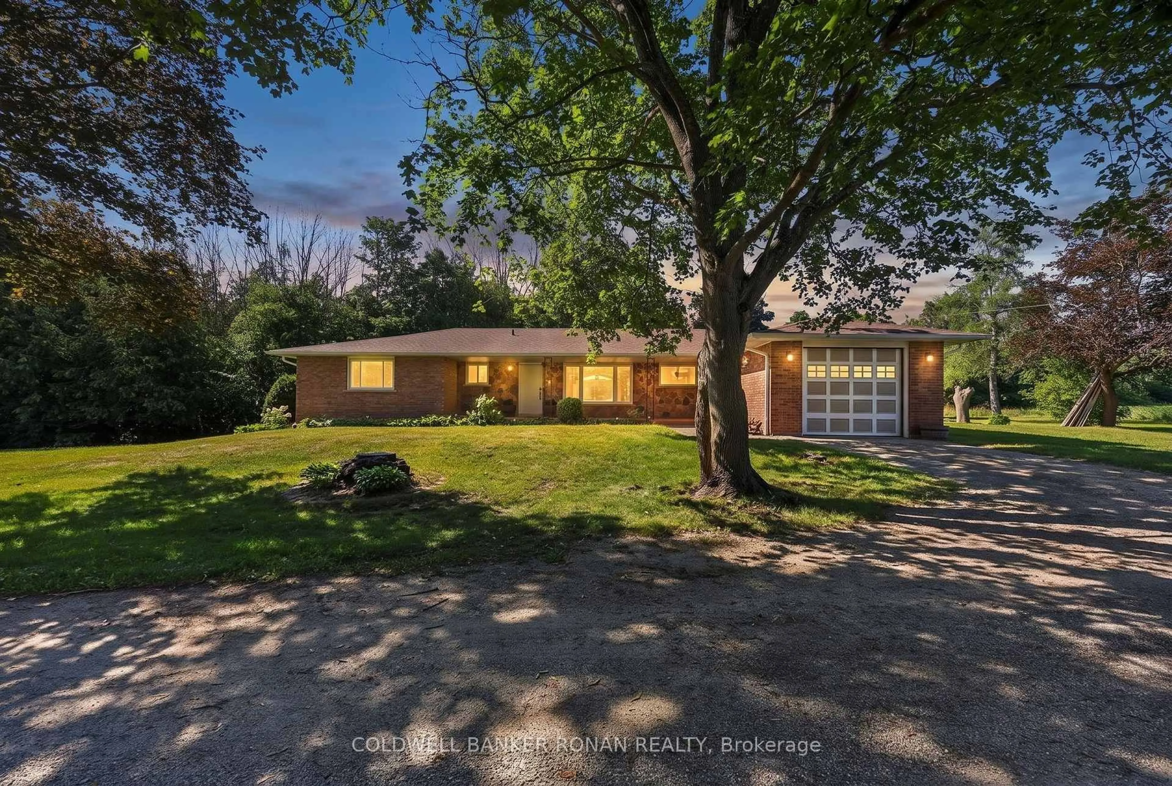 A pic from outside/outdoor area/front of a property/back of a property/a pic from drone, street for 8799 Highway 89, Adjala-Tosorontio Ontario L9R 1V1