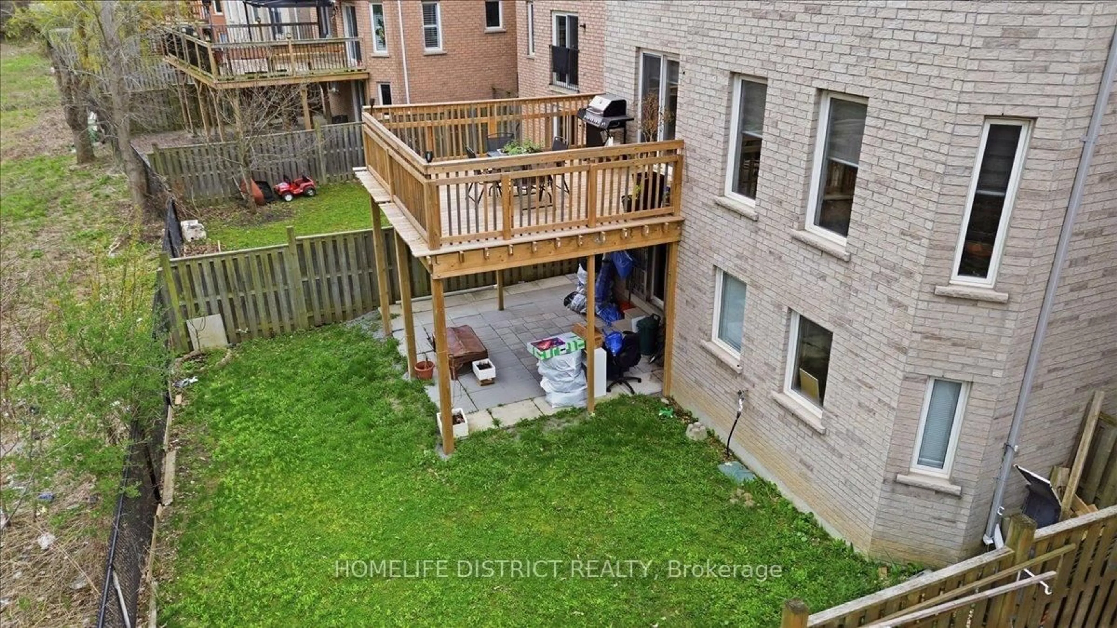A pic from outside/outdoor area/front of a property/back of a property/a pic from drone, city buildings view from balcony for 43 Bethany St, Markham Ontario L3S 4T9