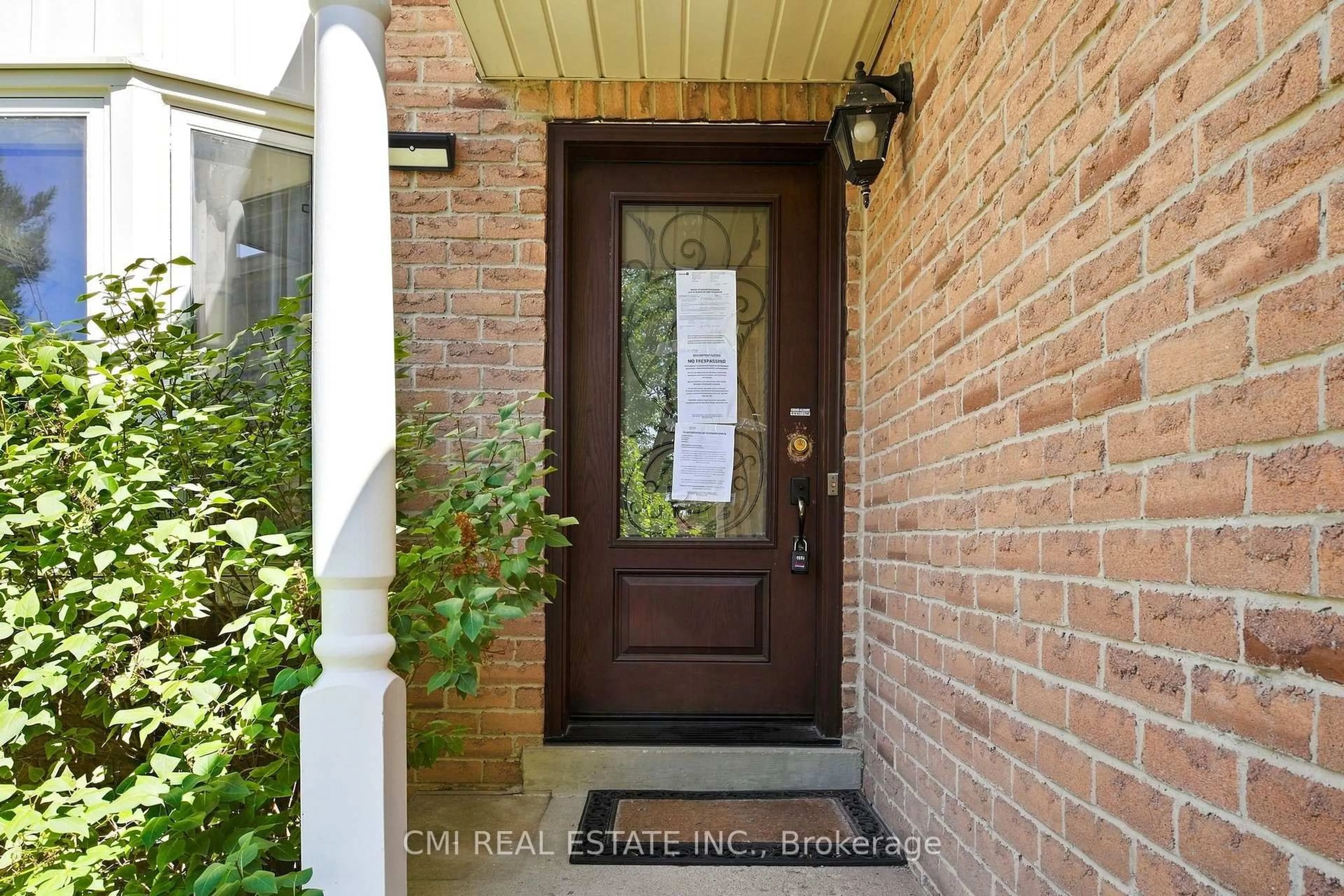 Indoor entryway for 127 O'connor Cres, Richmond Hill Ontario L4C 7R7