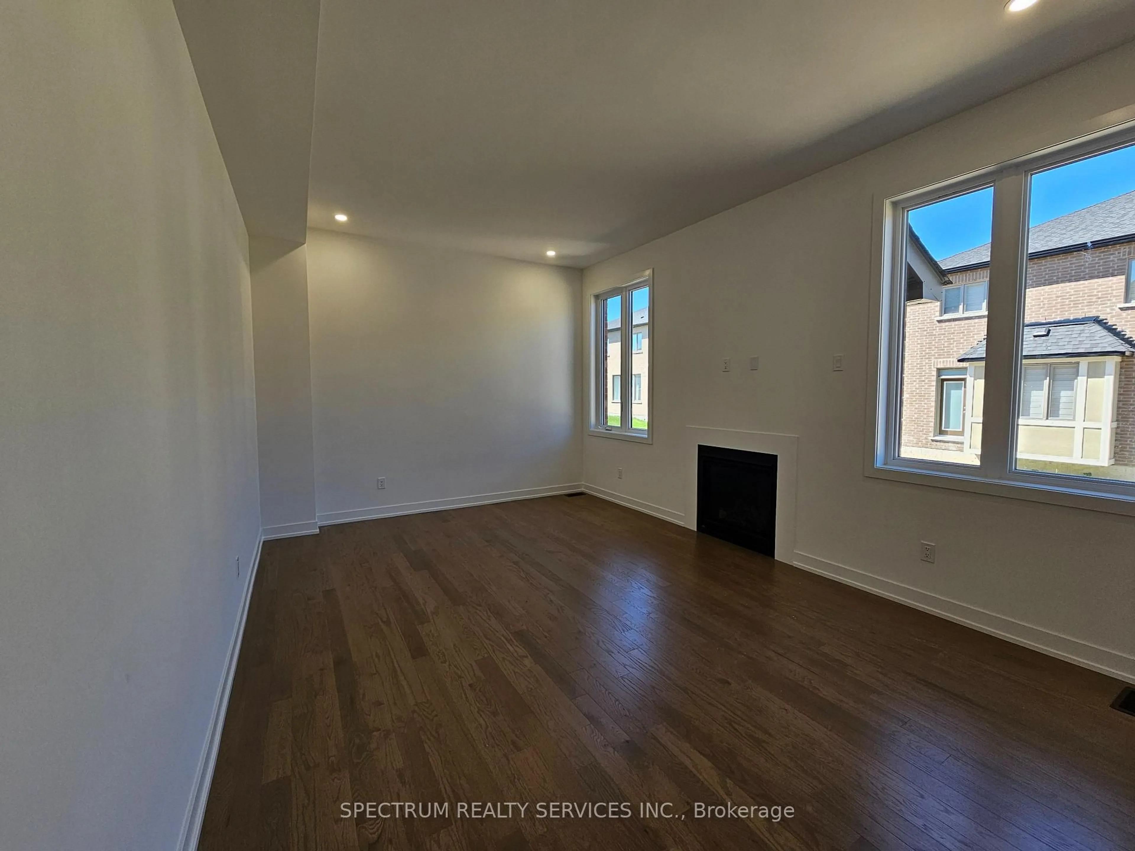 A pic of a room for 184 Dog Wood Blvd, East Gwillimbury Ontario L9N 0X2