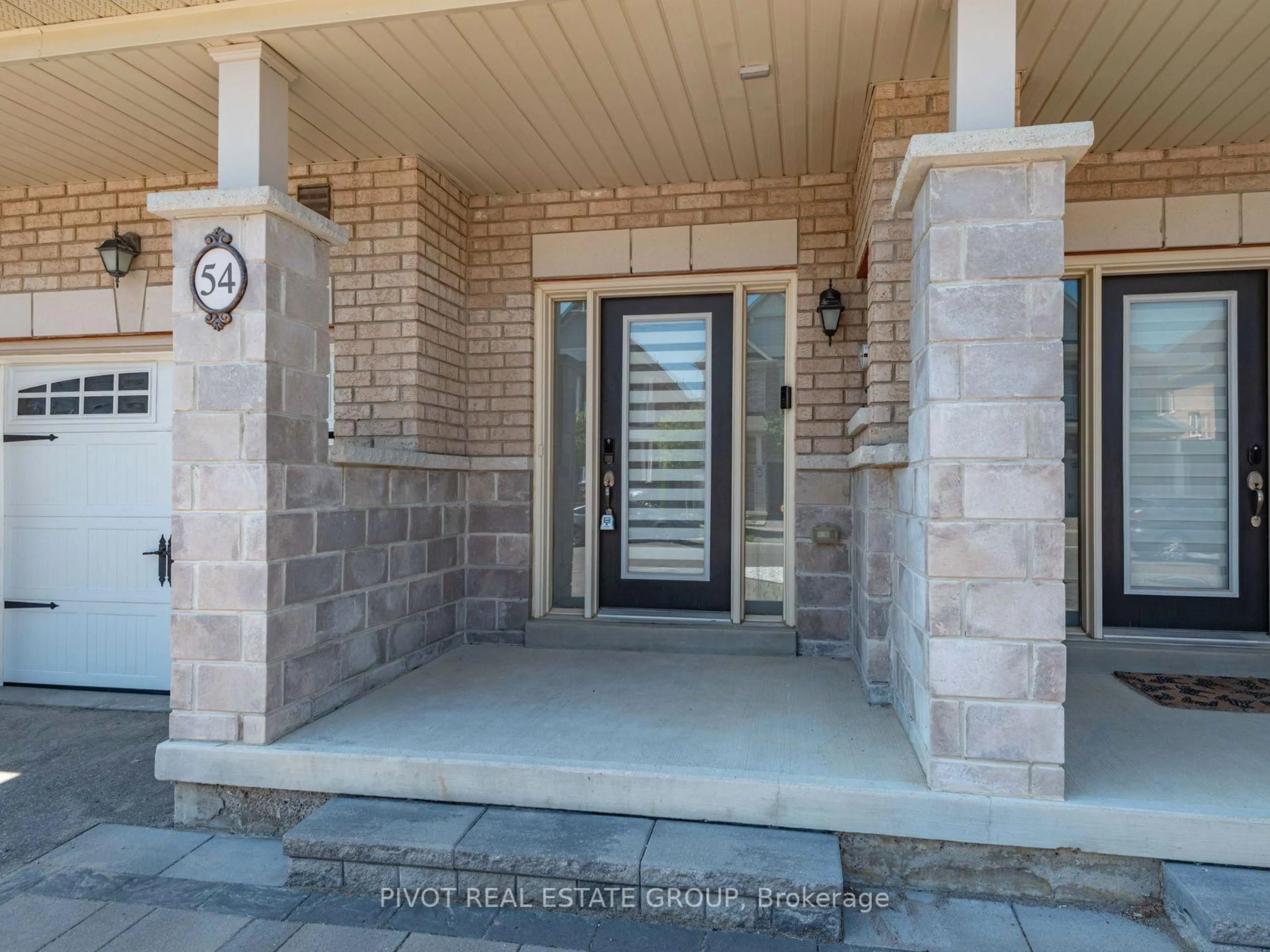 Indoor entryway for 54 Spofford Dr, Whitchurch-Stouffville Ontario L4A 4R1