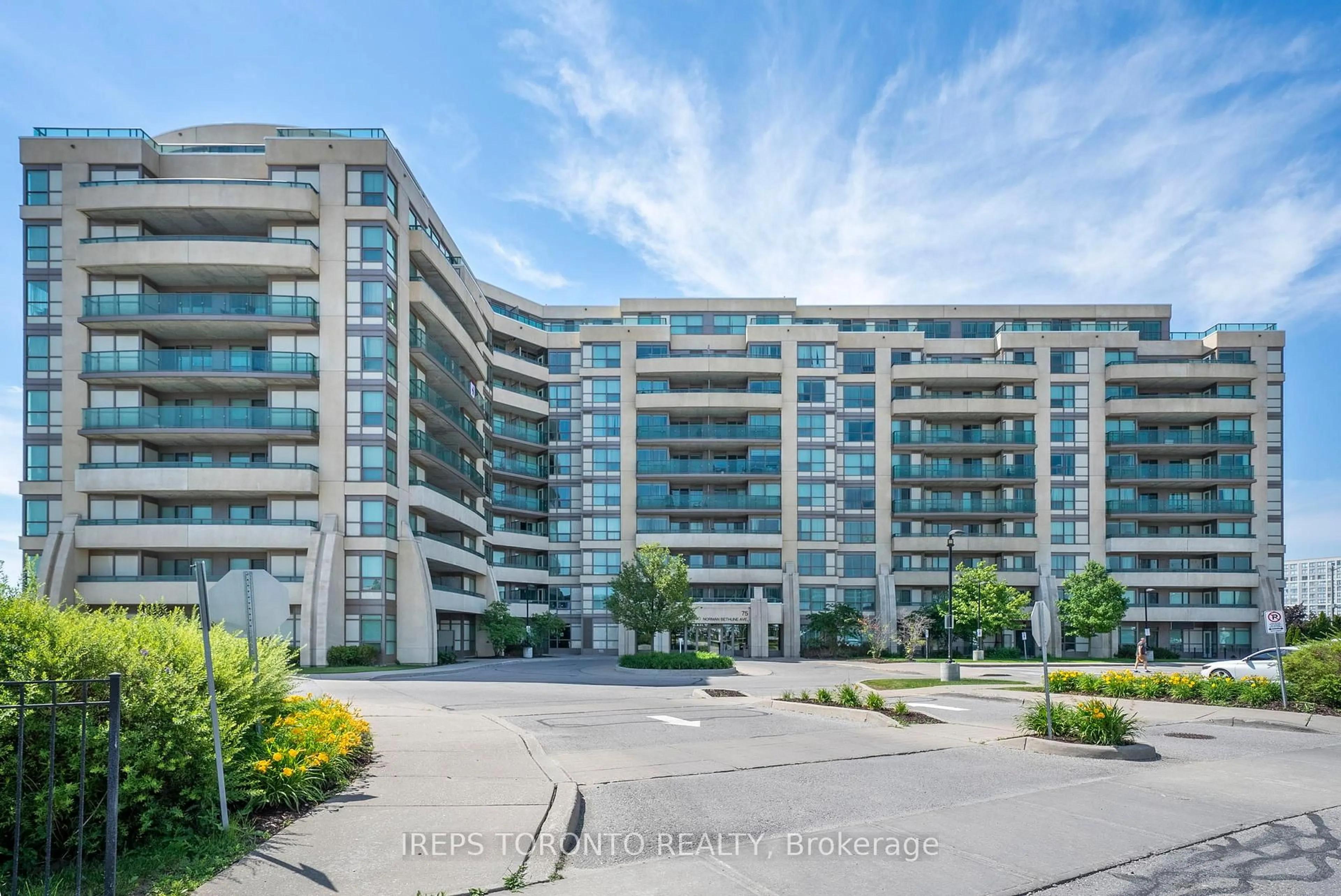 A pic from outside/outdoor area/front of a property/back of a property/a pic from drone, unknown for 75 Norman Bethune Ave #209, Richmond Hill Ontario L4B 0B6
