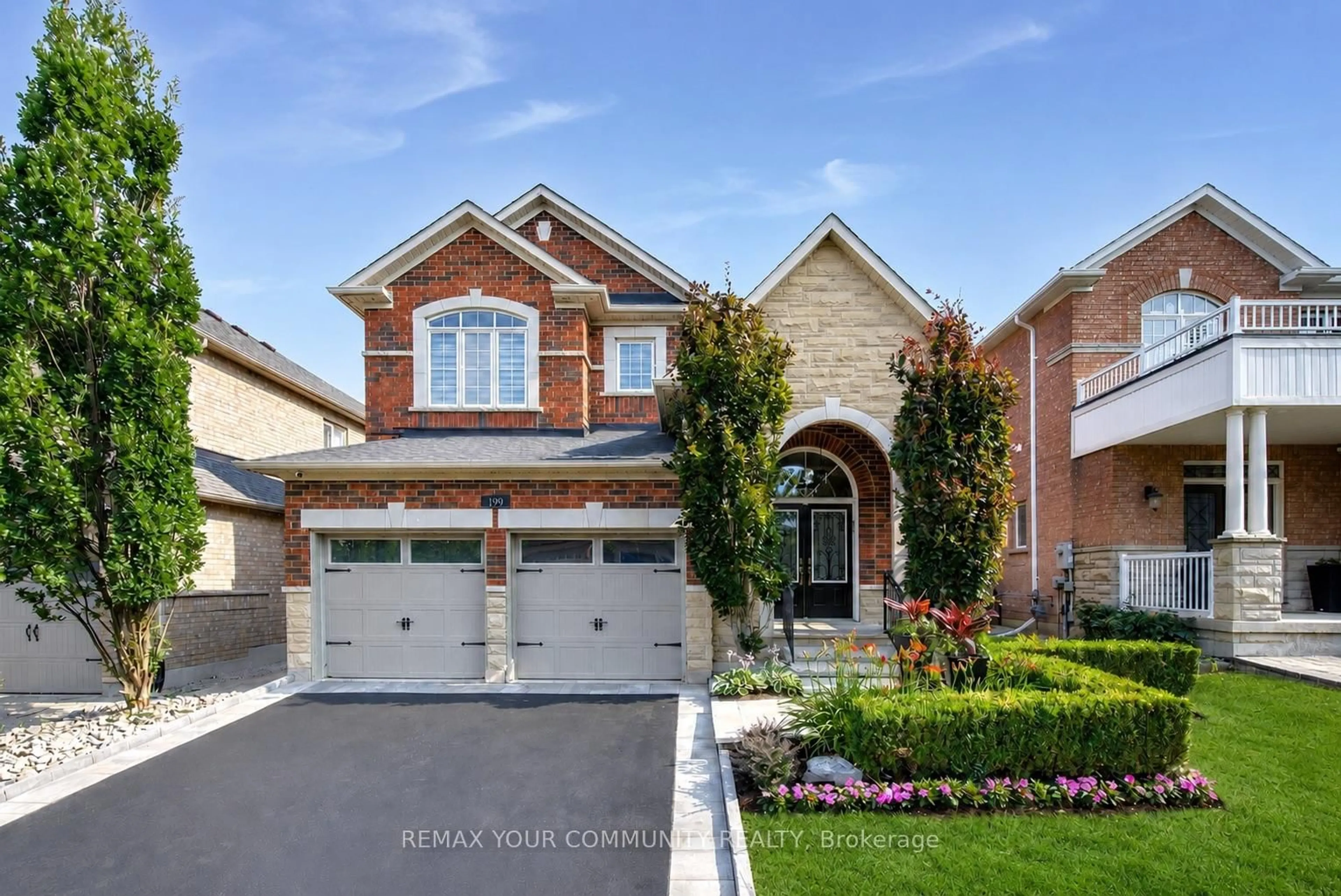 Home with brick exterior material, street for 199 Ivy Glen Dr, Vaughan Ontario L6A 0N9