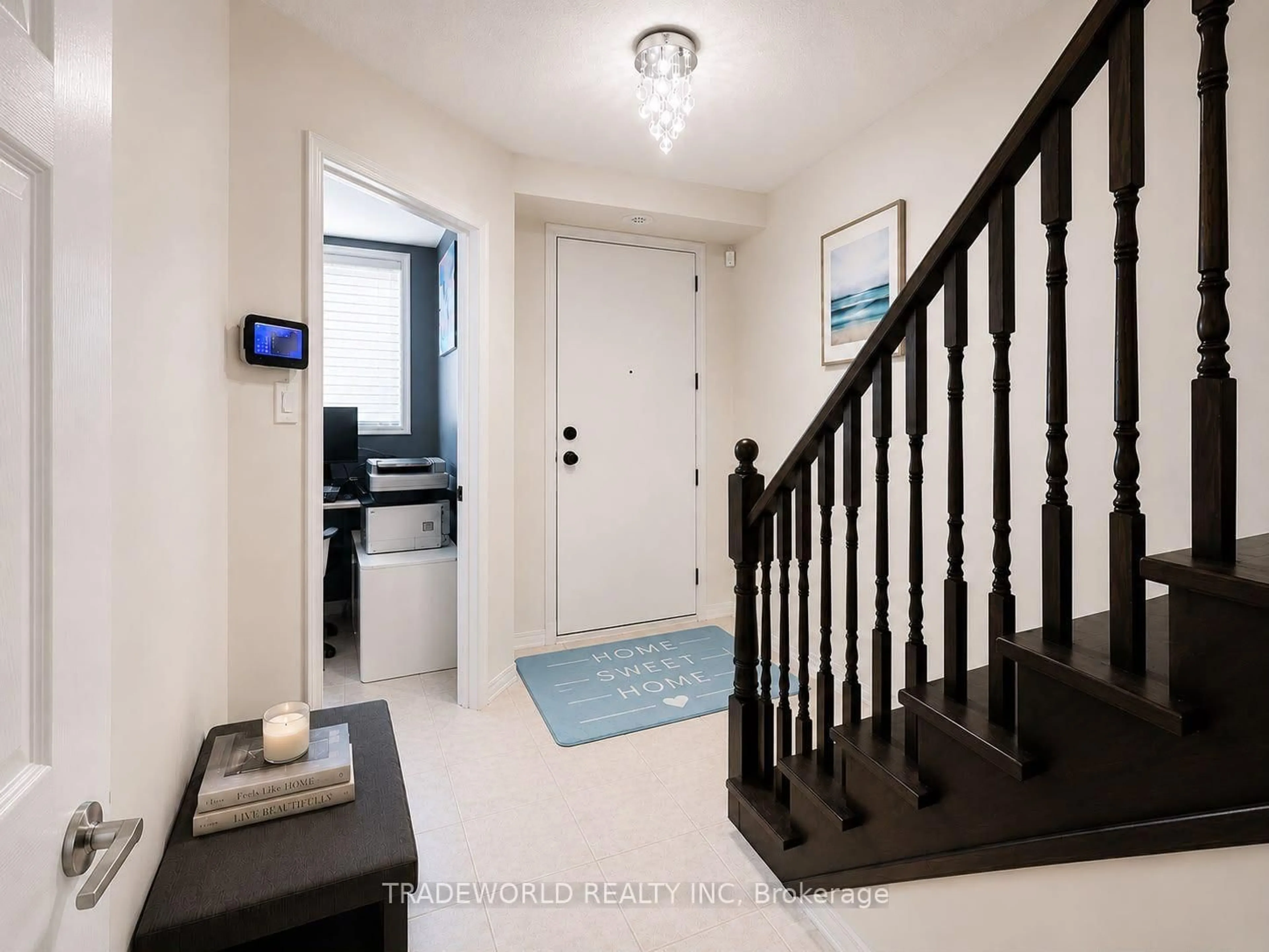 Indoor entryway for 362 Arthur Bonner Ave, Markham Ontario L6B 1N2