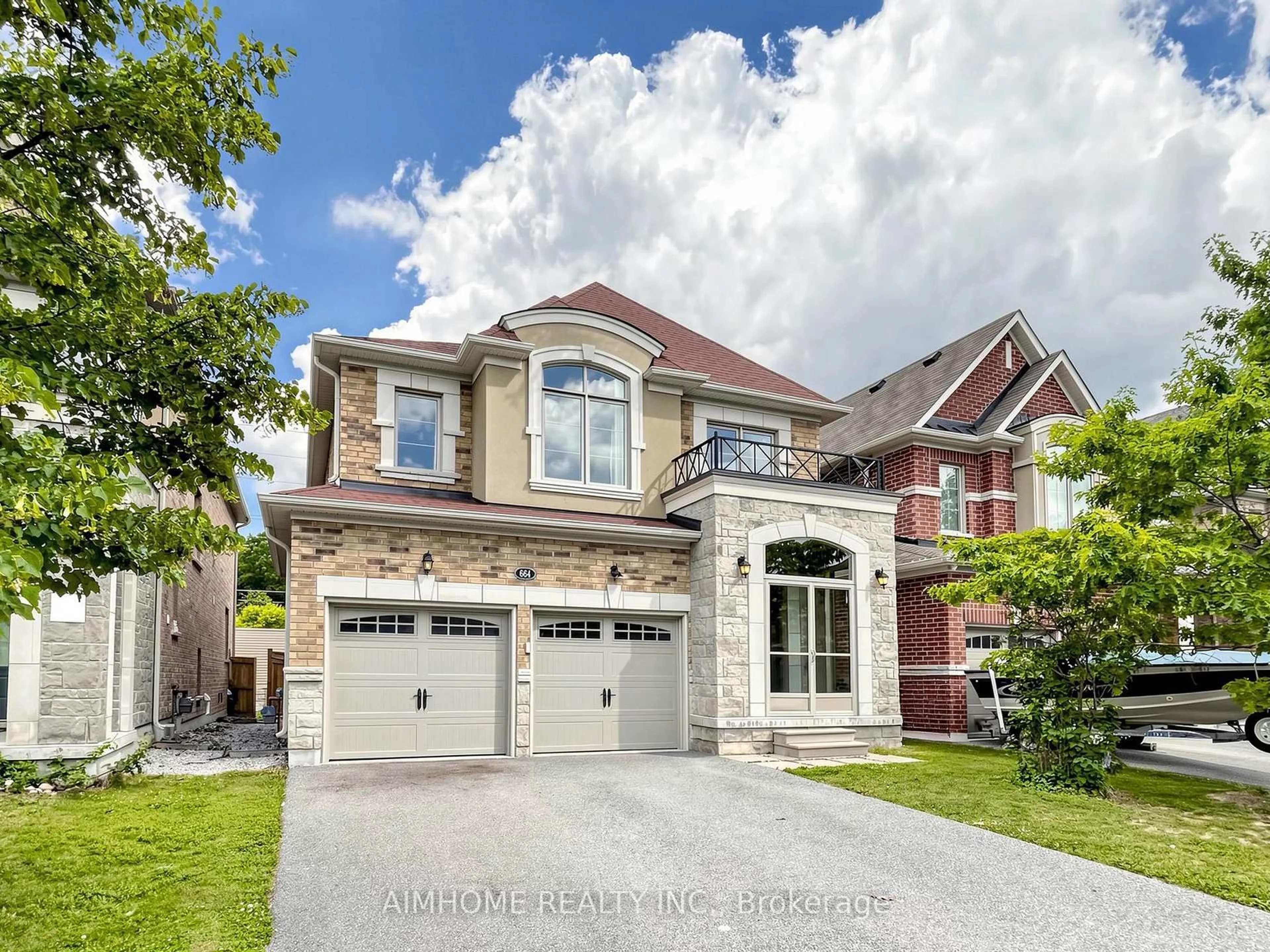 Home with brick exterior material, street for 664 Mcgregor Farm Tr, Newmarket Ontario L3X 0H3