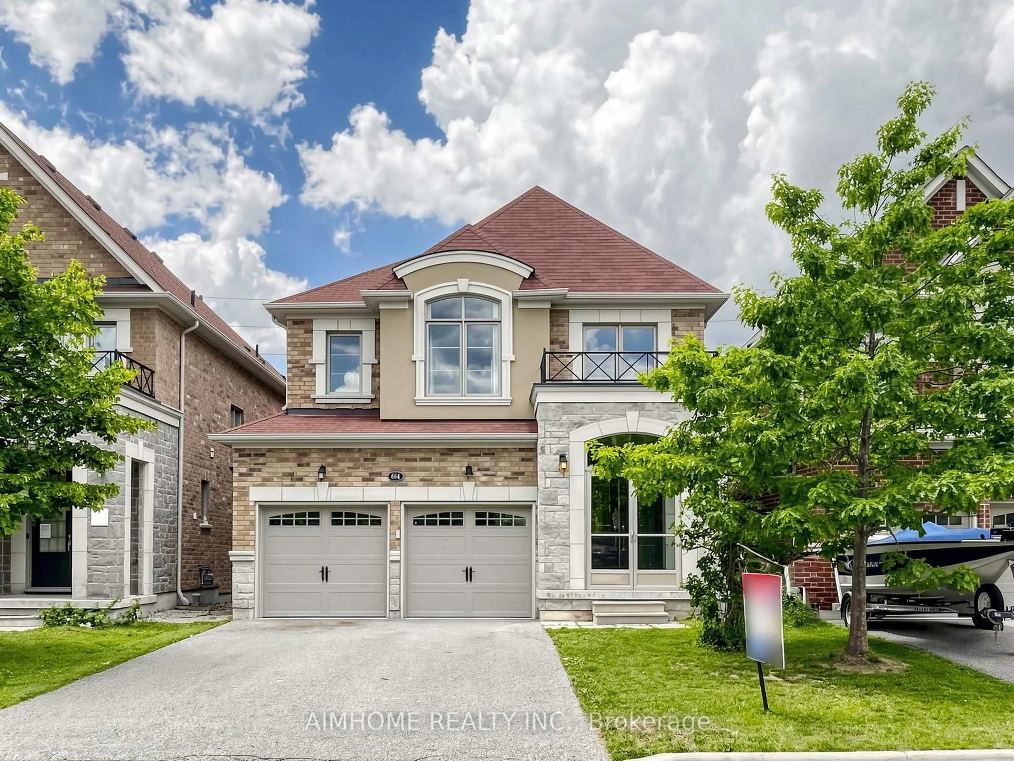 Home with brick exterior material, street for 664 Mcgregor Farm Tr, Newmarket Ontario L3X 0H3