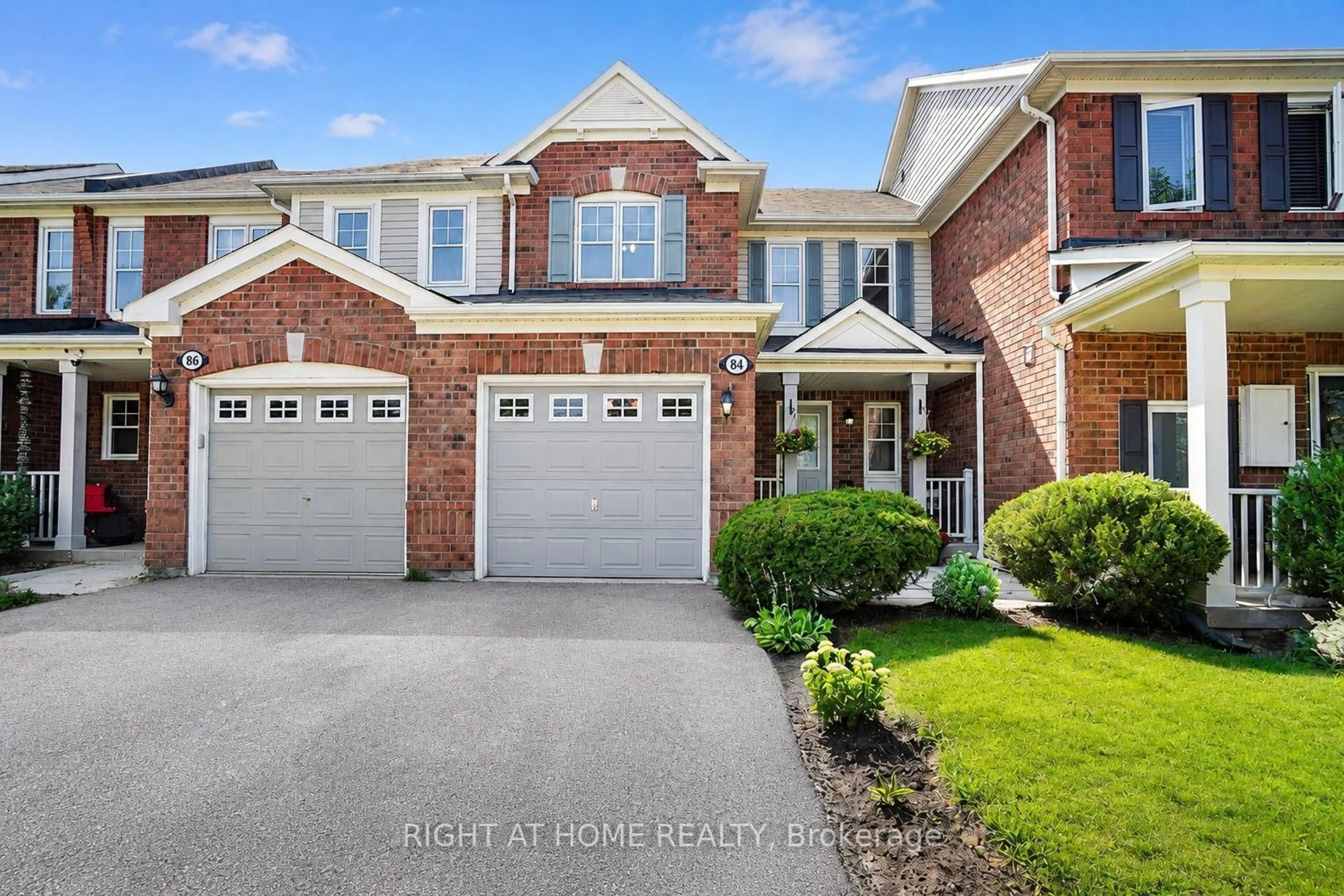 Home with brick exterior material, street for 84 Dougherty Cres, Whitchurch-Stouffville Ontario L4A 0A2