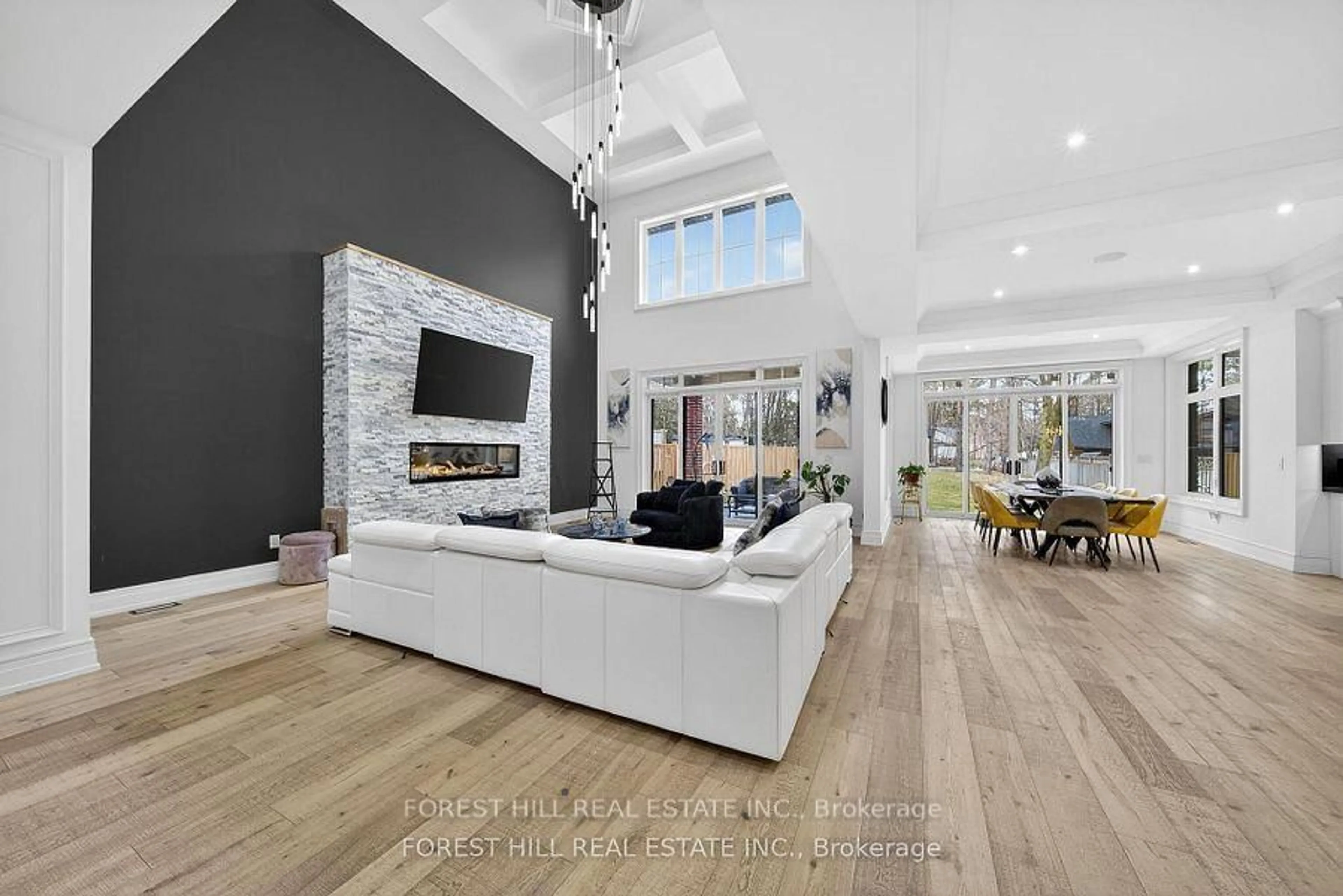 Living room with furniture, unknown for 2019 Lilac Dr, Innisfil Ontario L9S 1Y9