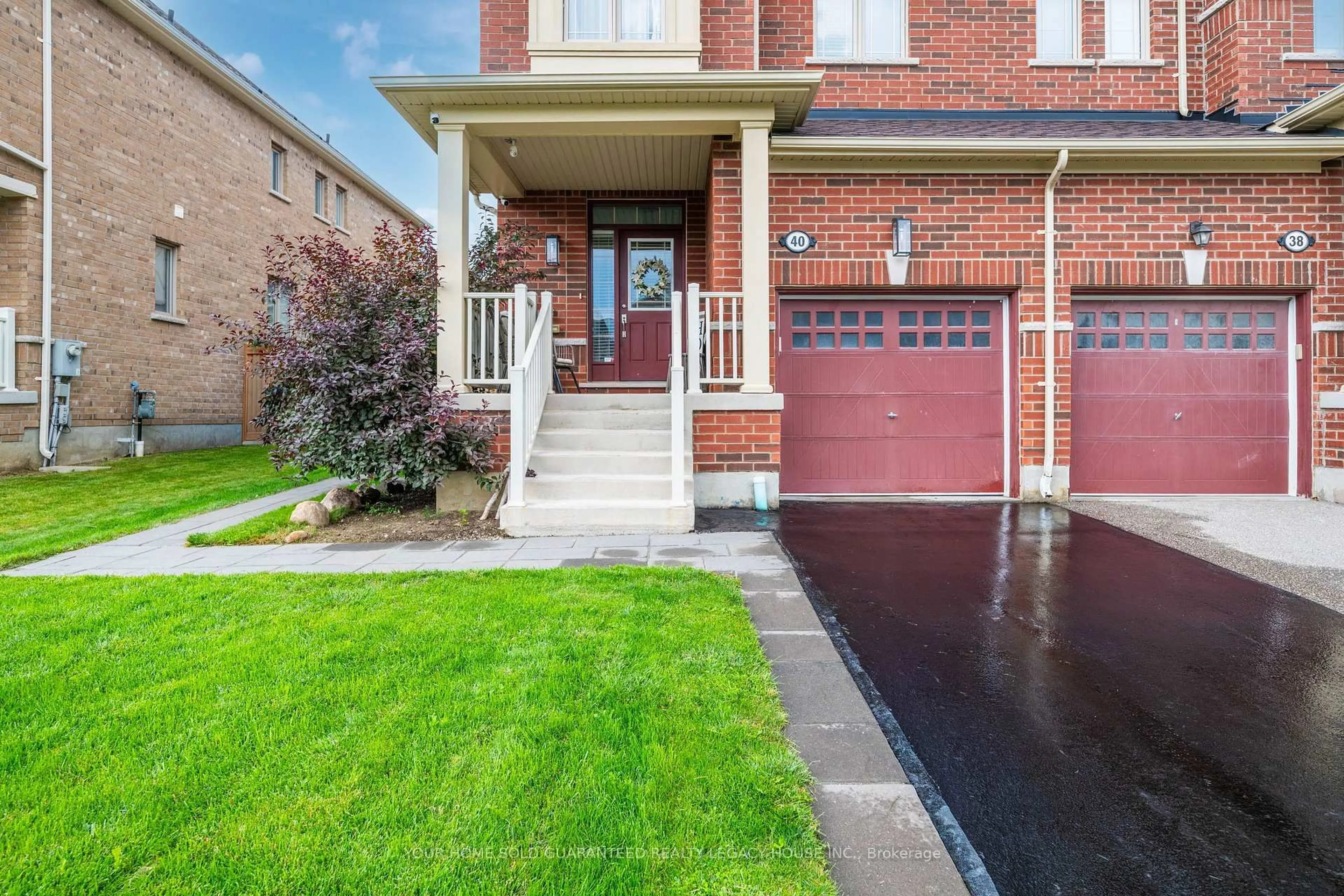 Home with brick exterior material, street for 40 Weaver Terr, New Tecumseth Ontario L0G 1W0