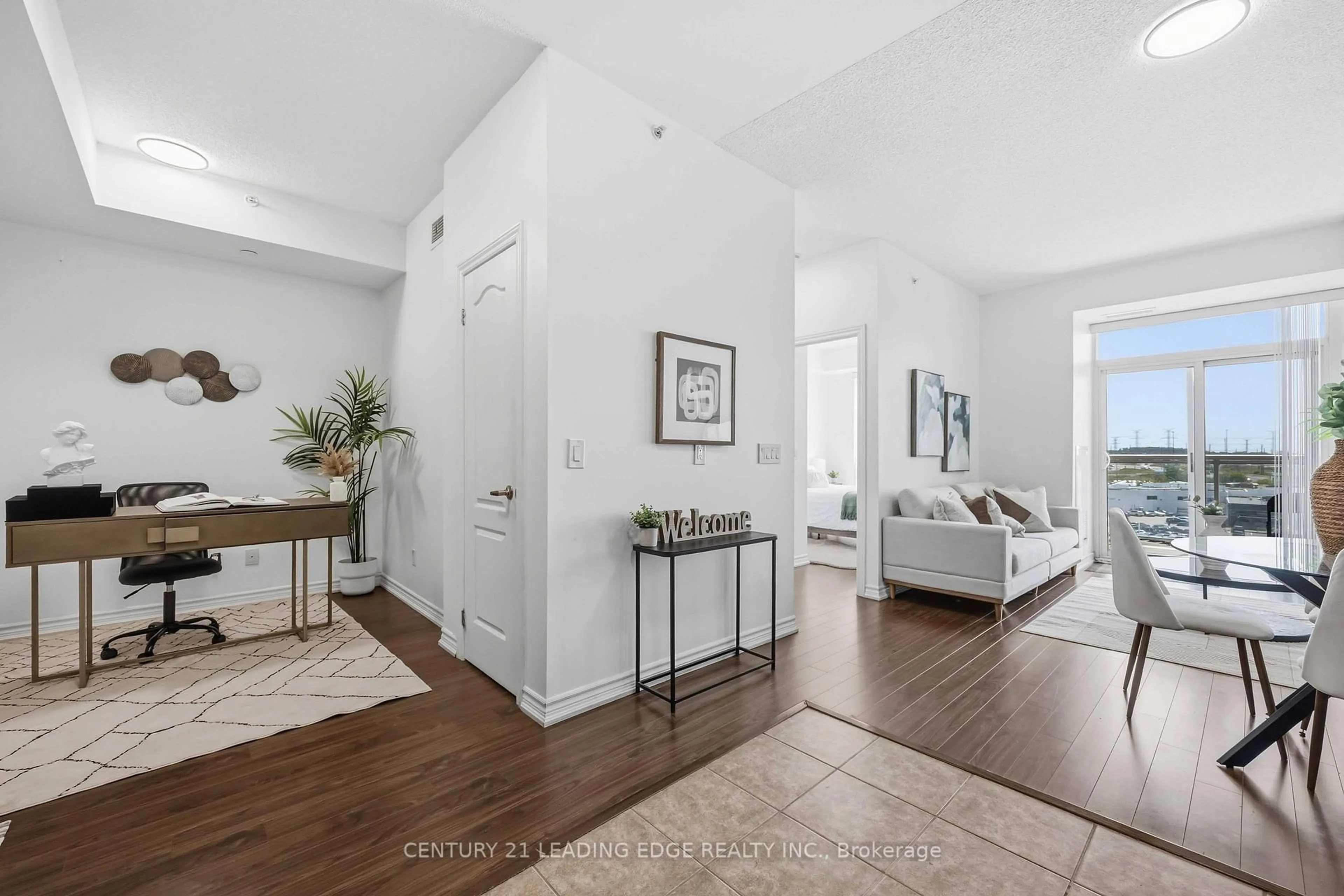 Indoor entryway for 8323 Kennedy Rd #612, Markham Ontario L3R 5W7