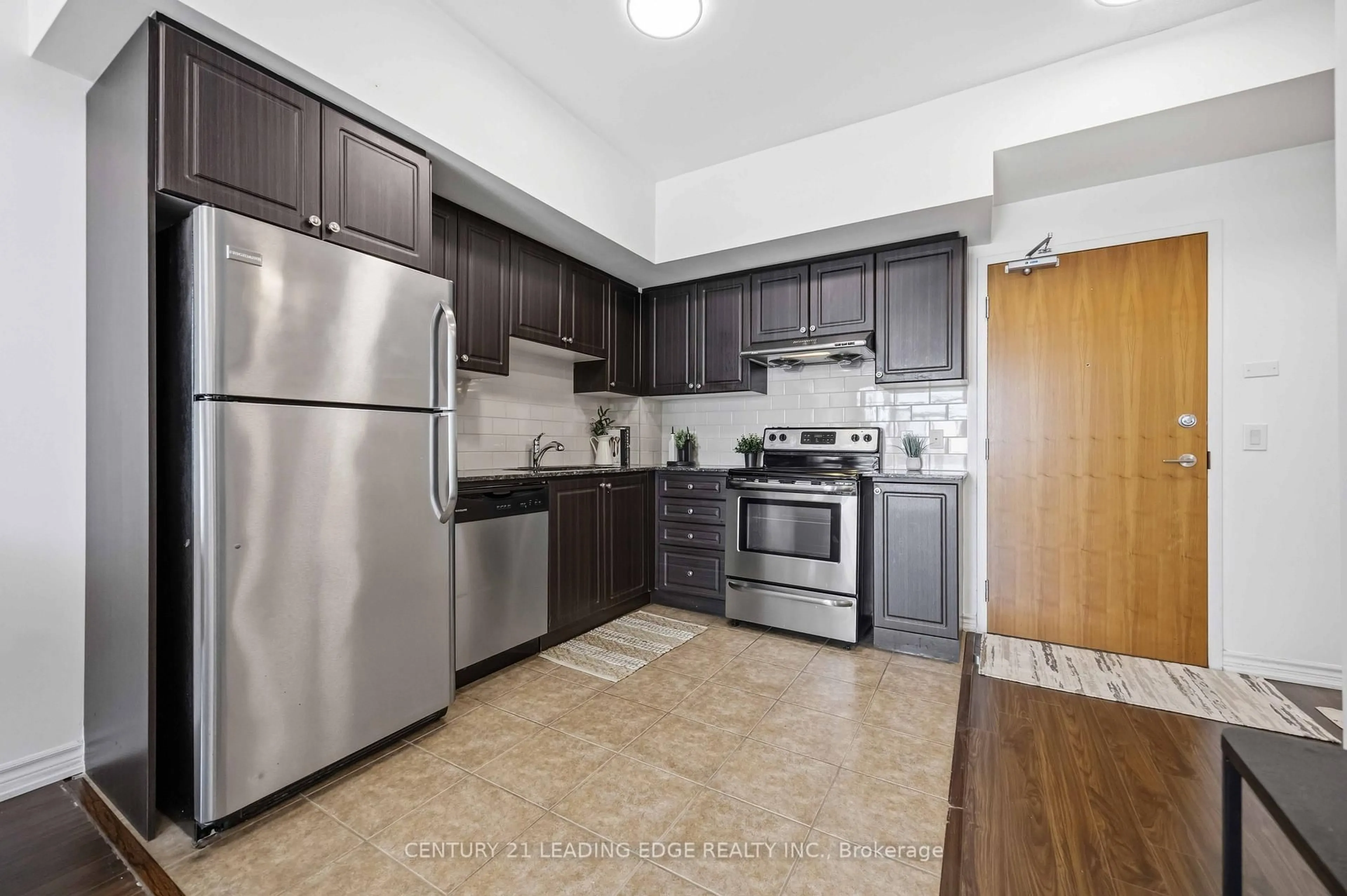 Standard kitchen, unknown for 8323 Kennedy Rd #612, Markham Ontario L3R 5W7