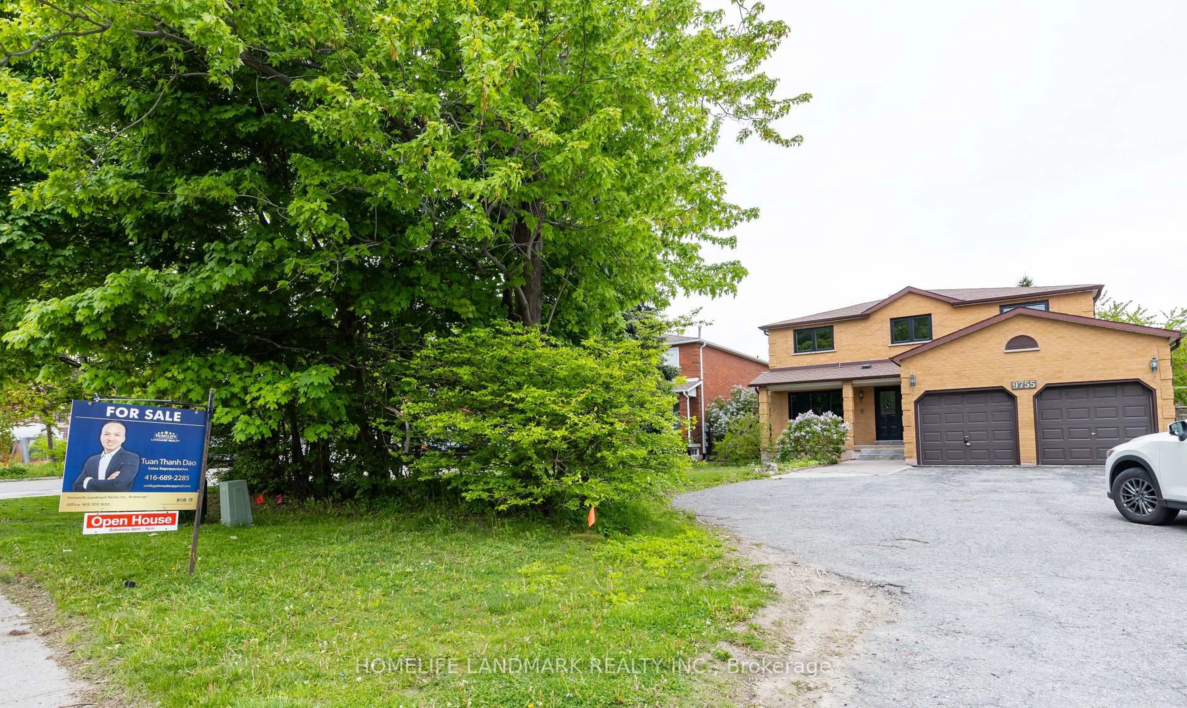 Patio, street for 9755 Keele St, Vaughan Ontario L6A 3Y5