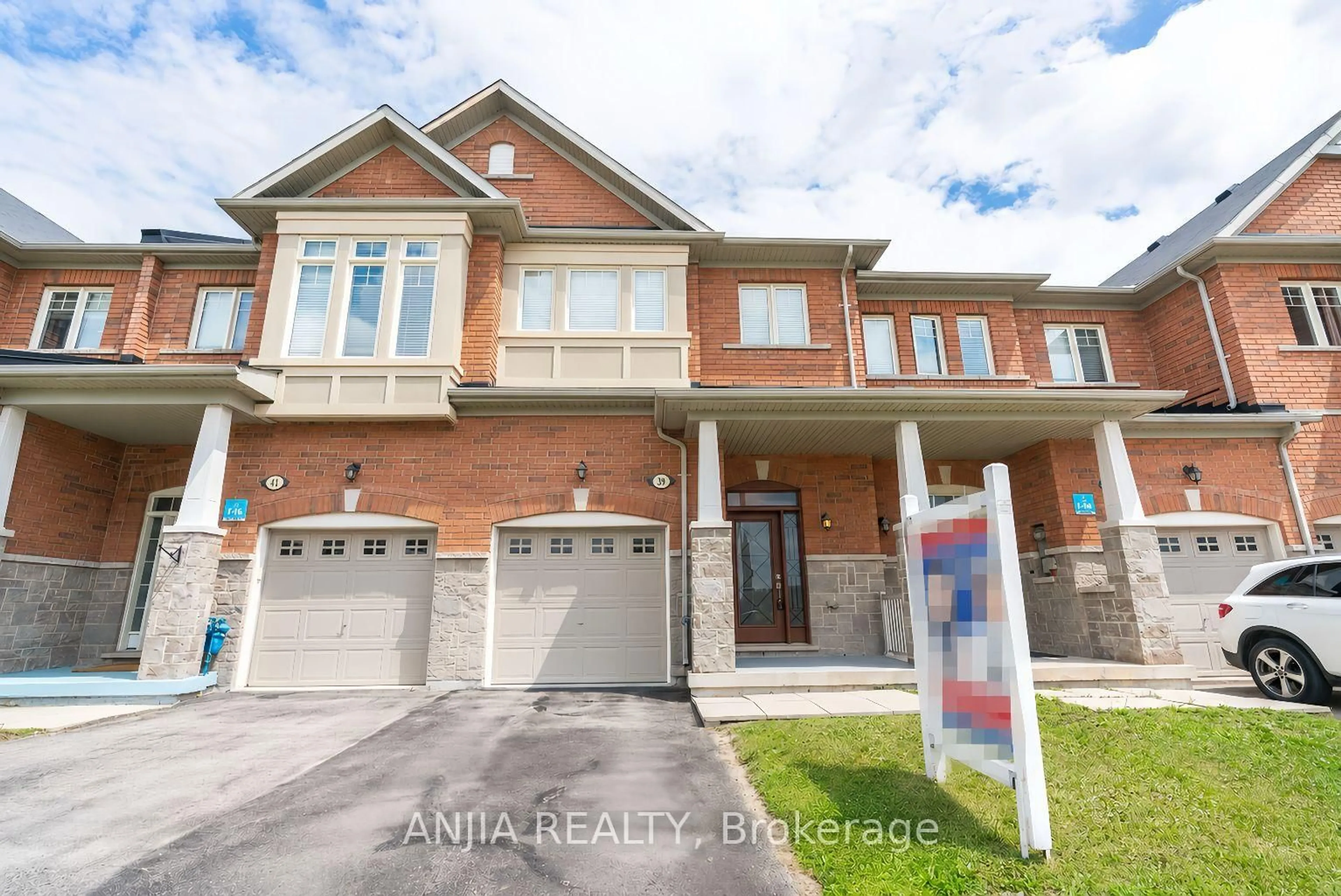 Home with brick exterior material, street for 39 Percy Reesor St, Markham Ontario L6C 0N2