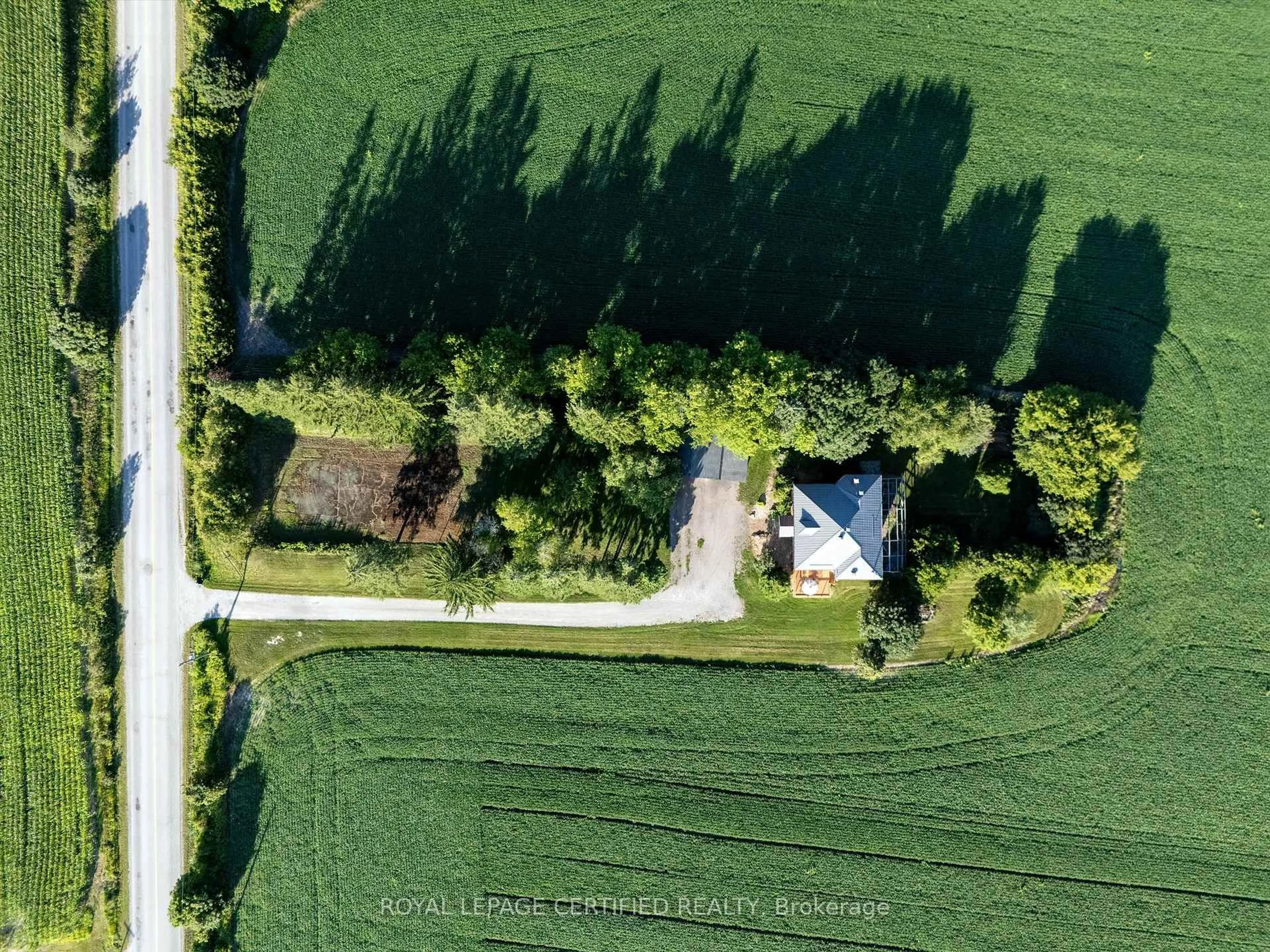 A pic from outside/outdoor area/front of a property/back of a property/a pic from drone, street for 4621 5TH Line, New Tecumseth Ontario L0G 1A0