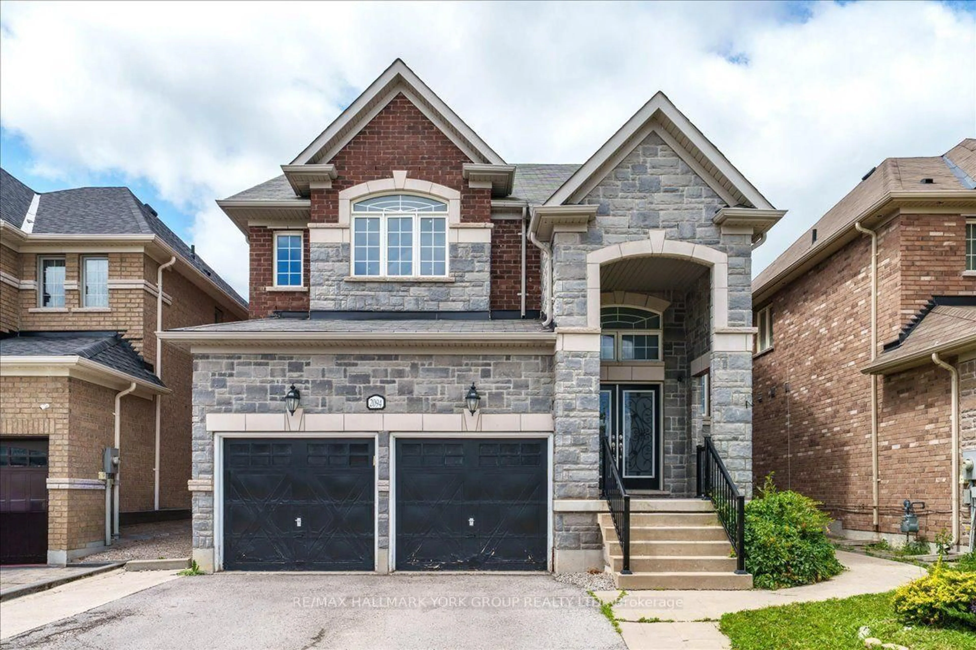 Home with brick exterior material, street for 2094 Webster Blvd, Innisfil Ontario L9S 0J2