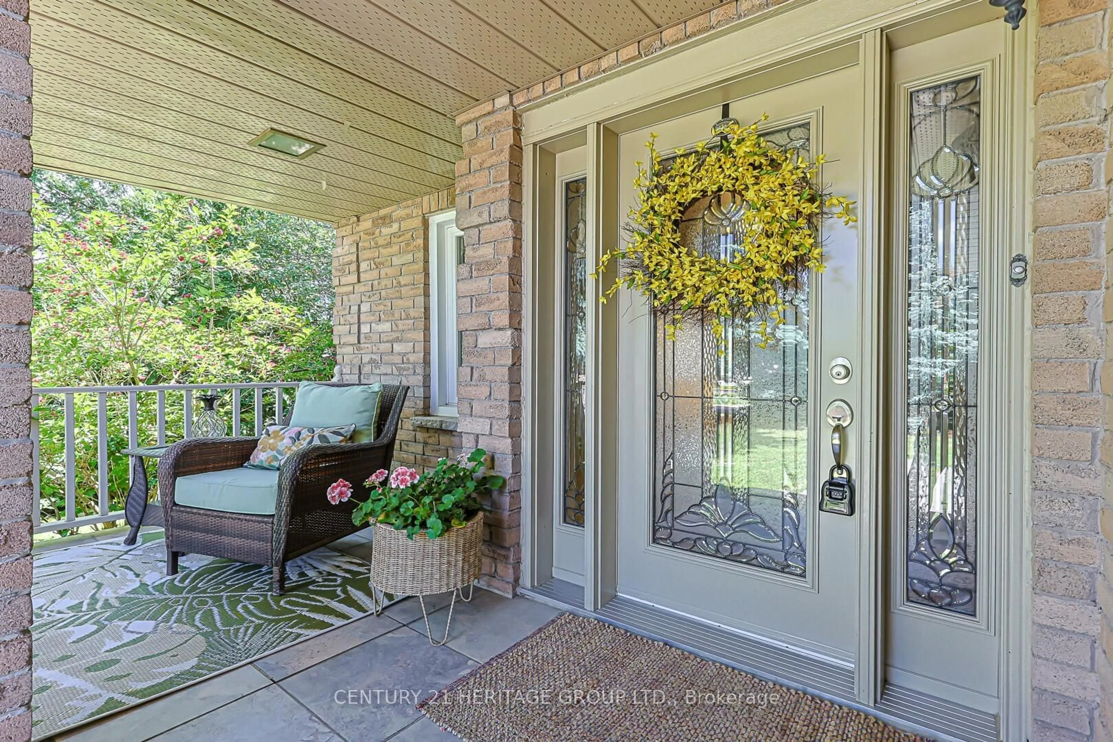 Indoor entryway for 12 Gres Crt, Bradford West Gwillimbury Ontario L3Z 2S4