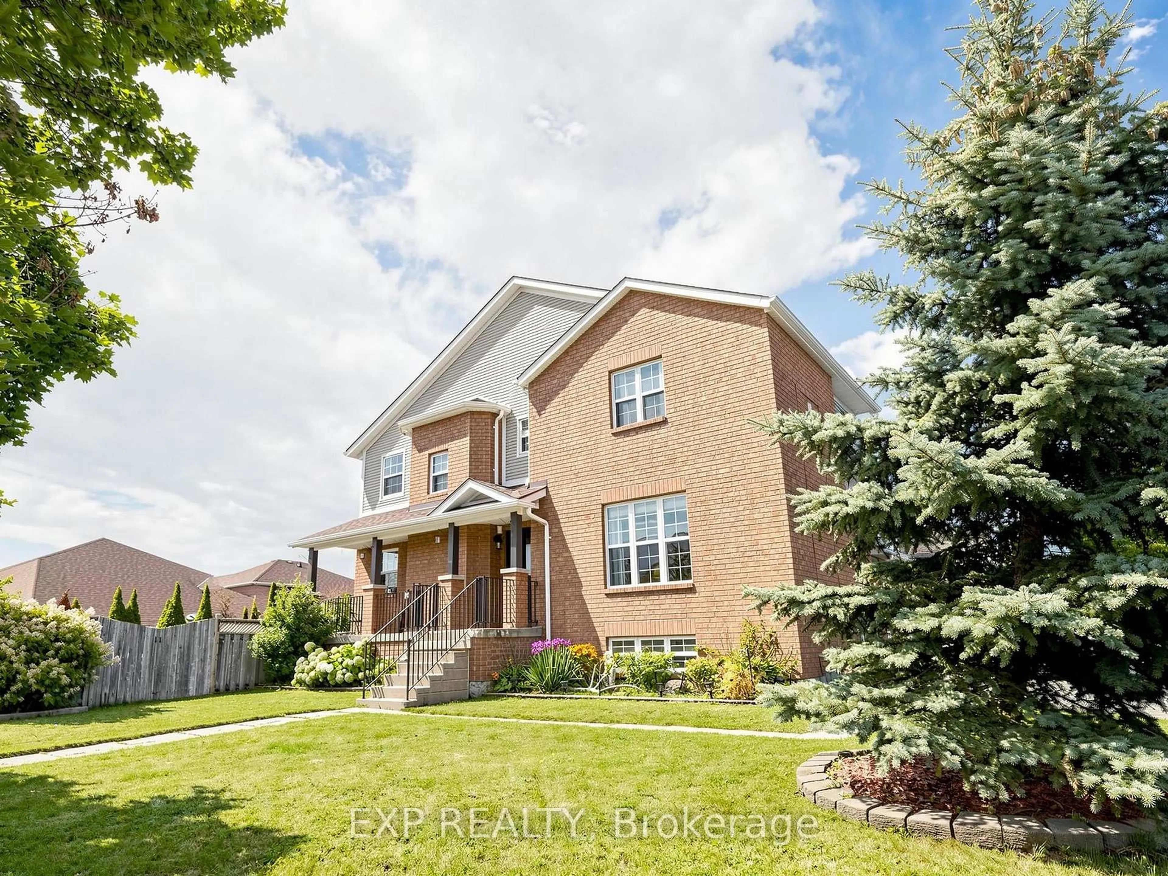 Home with brick exterior material, street for 33 Wrendale Cres, Georgina Ontario L4P 4C4