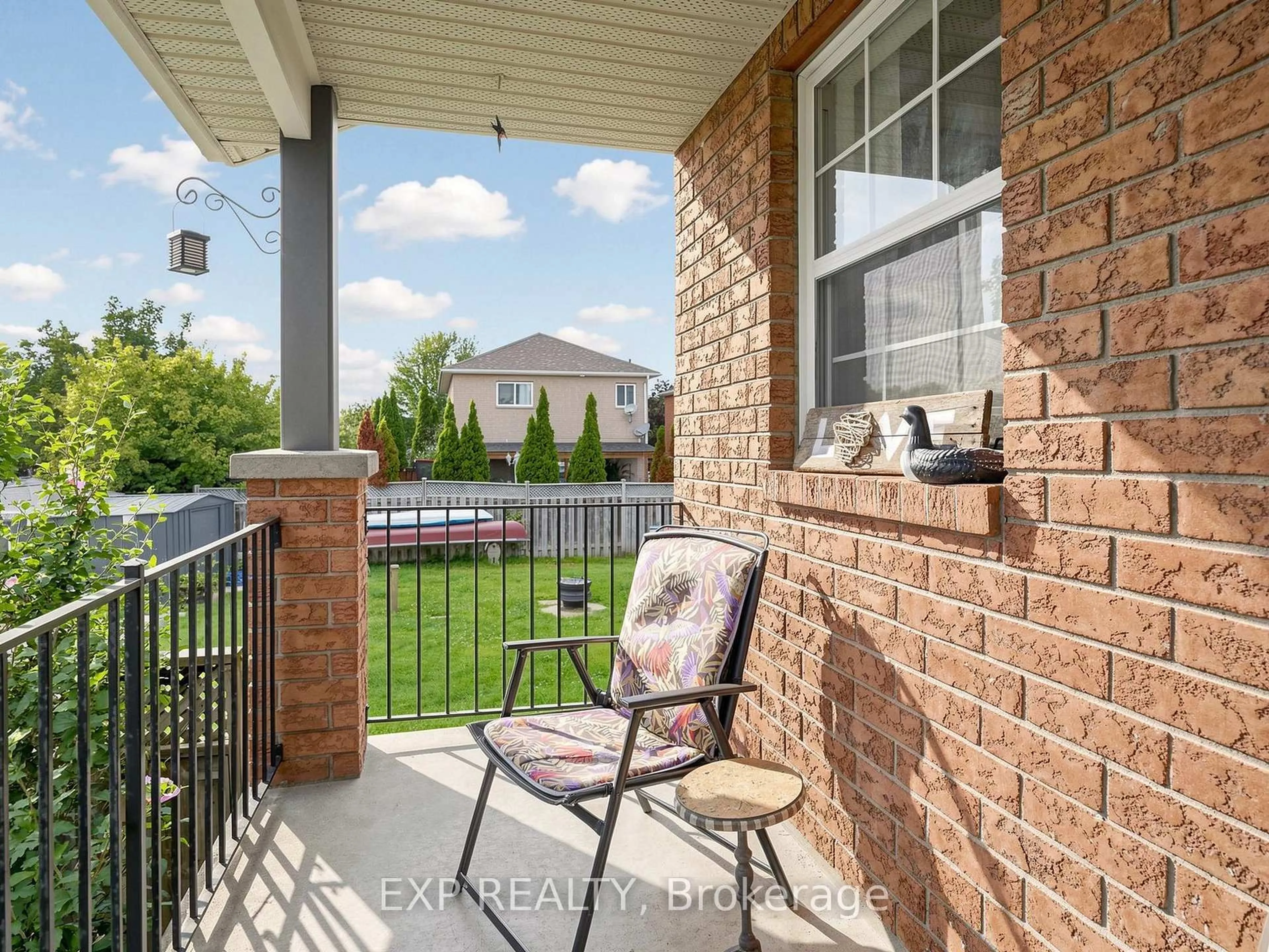 Home with brick exterior material, street for 33 Wrendale Cres, Georgina Ontario L4P 4C4