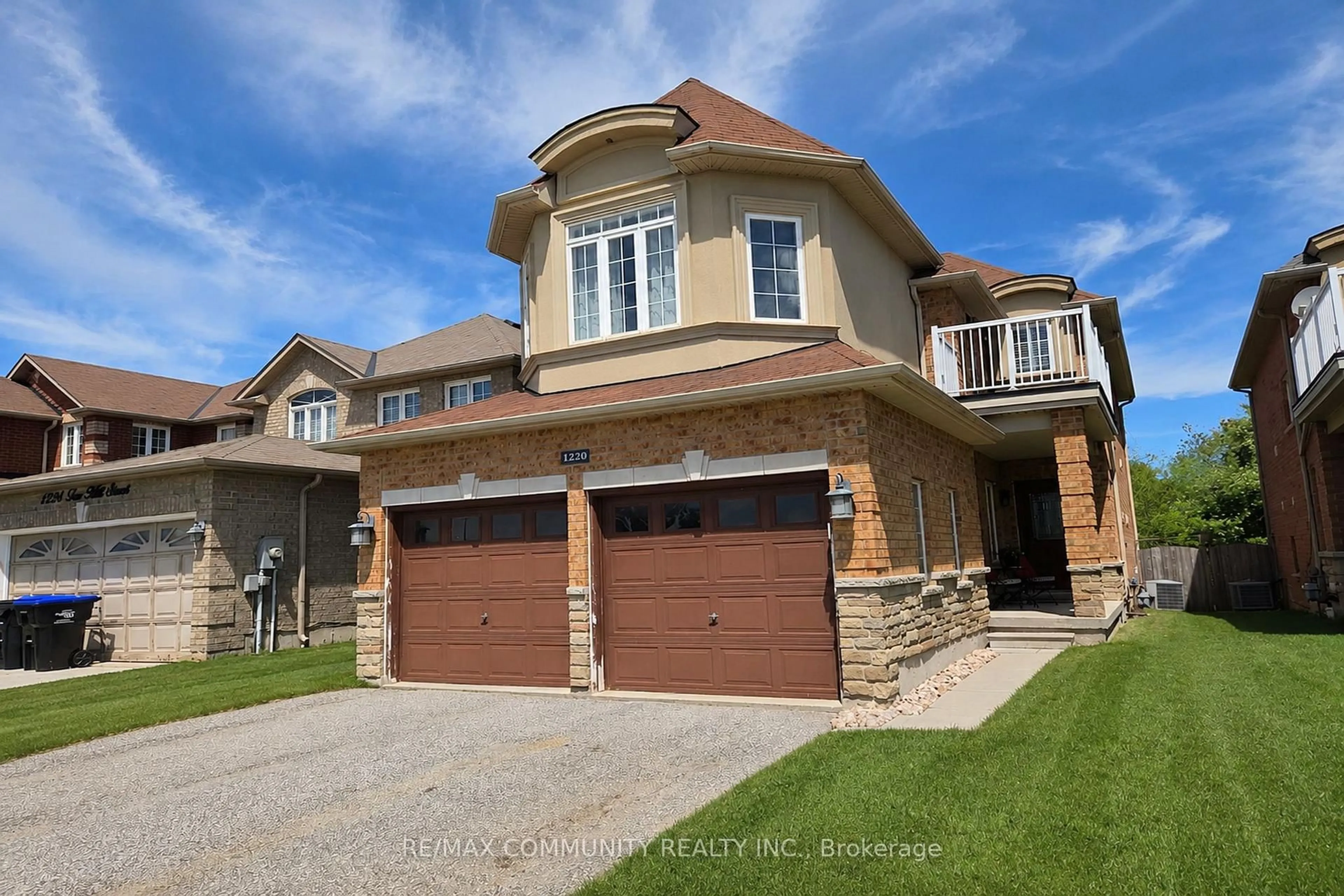 Home with brick exterior material, street for 1220 Fox Hill St, Innisfil Ontario L9S 4Y6