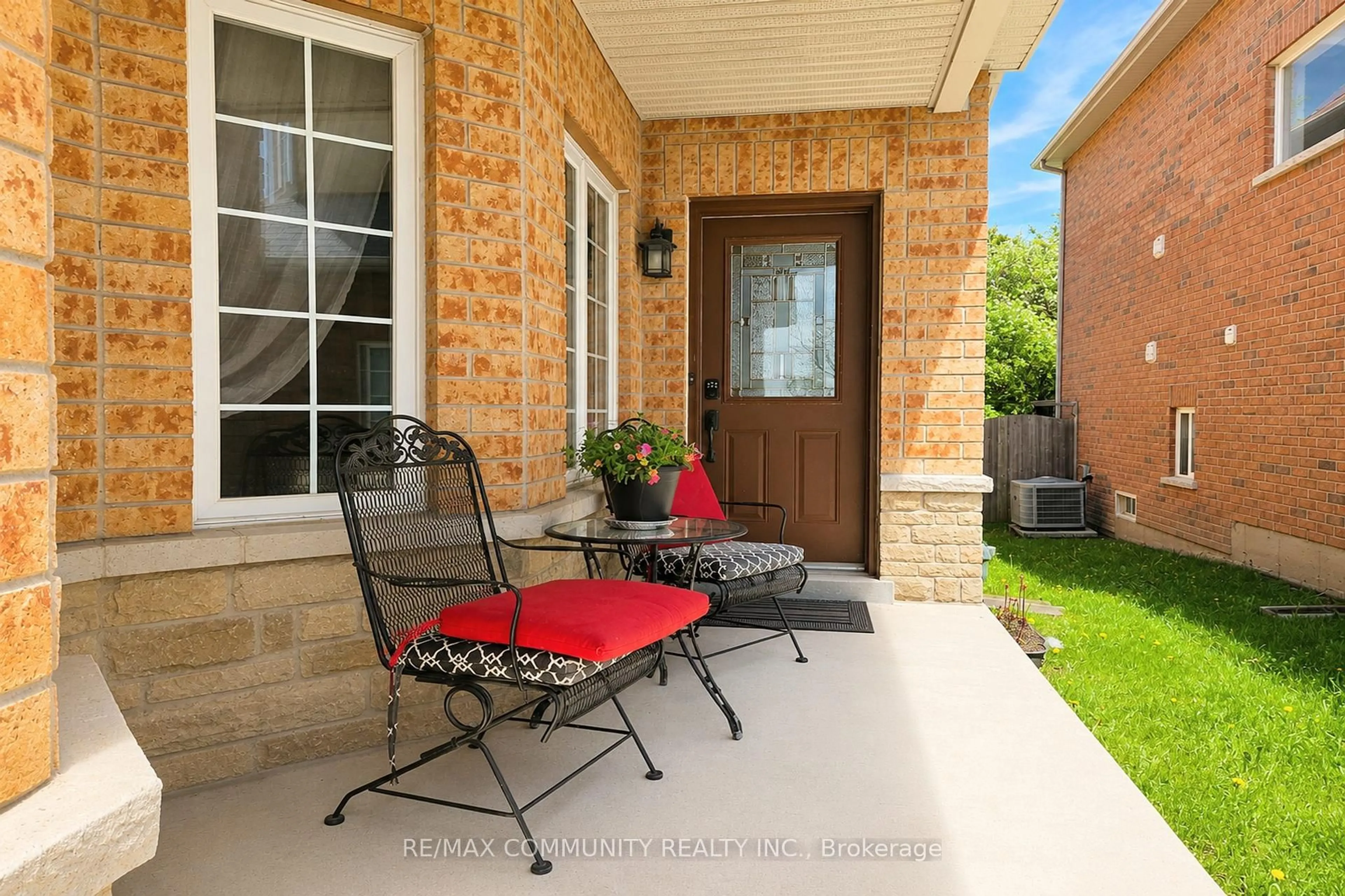 Patio, street for 1220 Fox Hill St, Innisfil Ontario L9S 4Y6