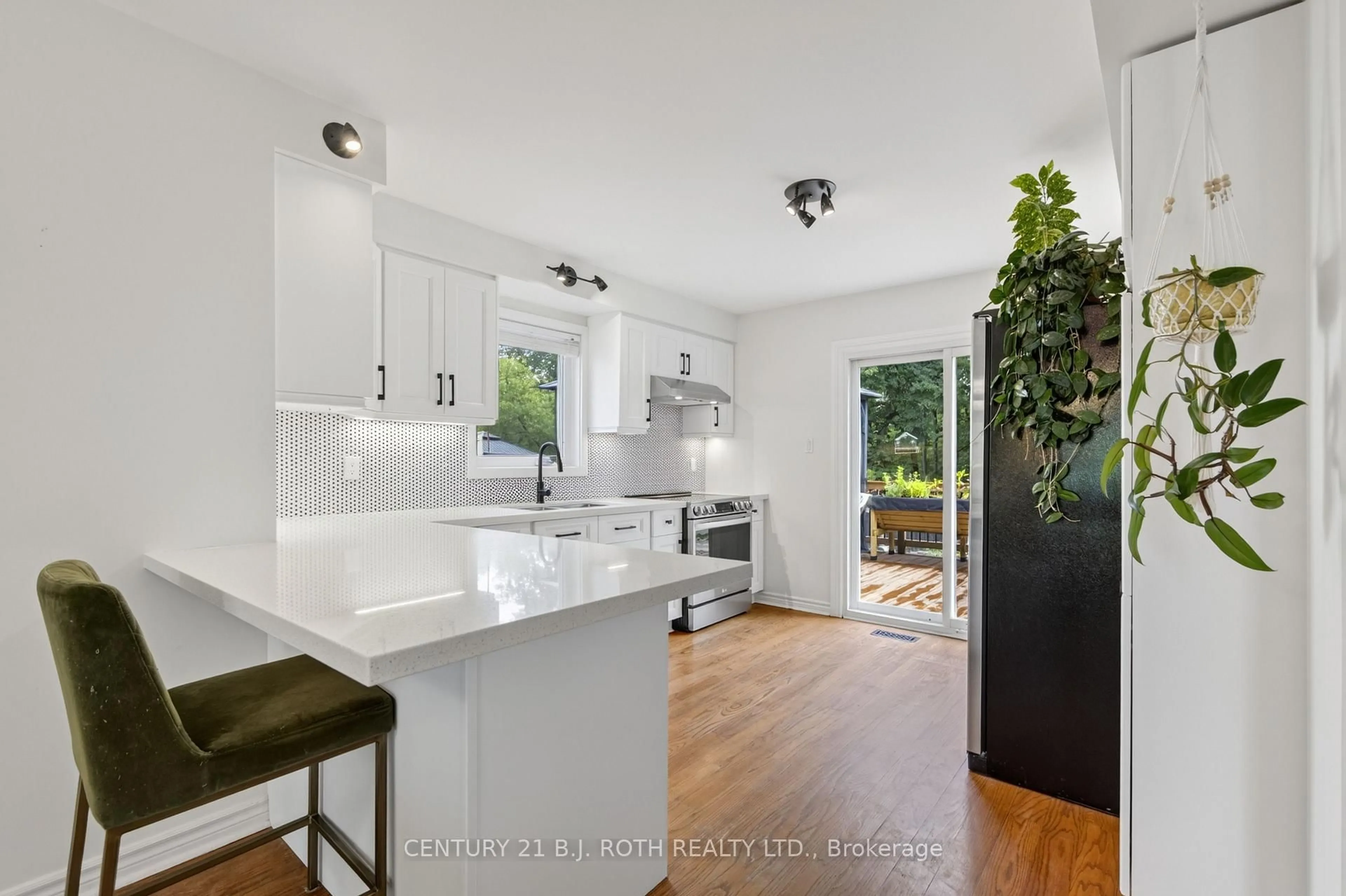 Open concept kitchen, ceramic/tile floor for 22 Michael St, Essa Ontario L0M 1B2