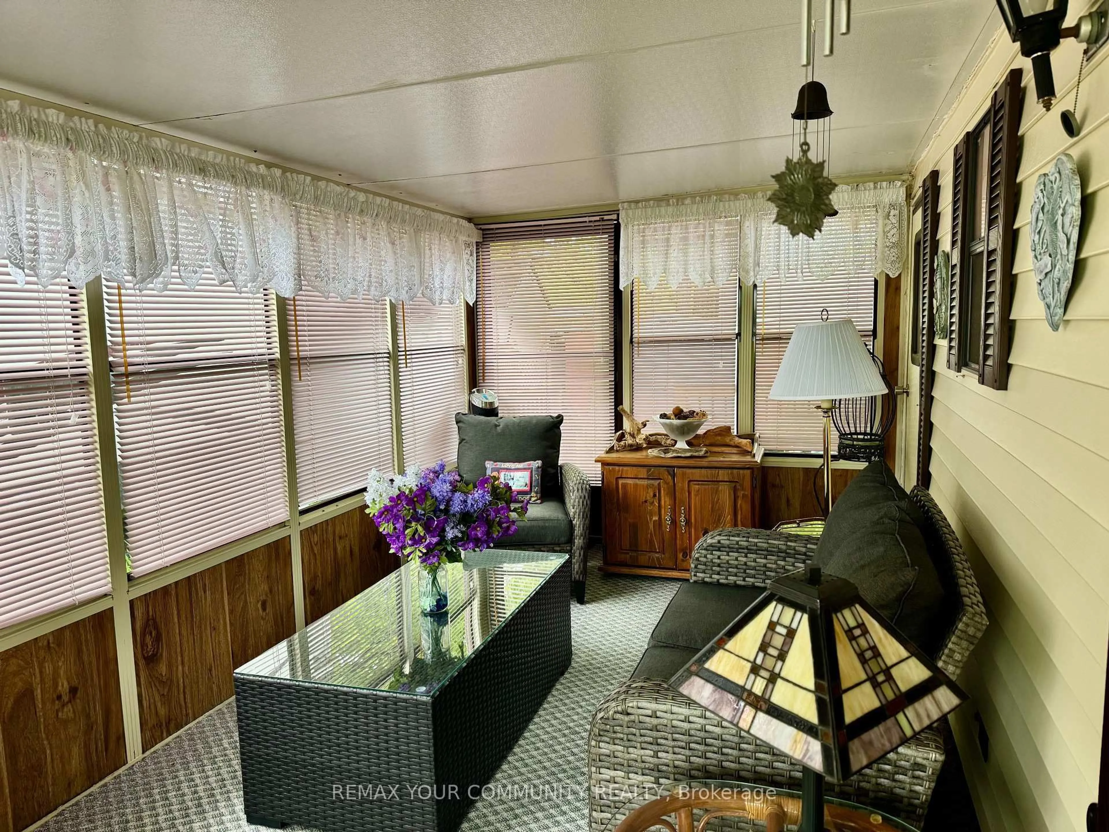 Unknown for 285 Crydermans 42 Sdrd #42, Georgina Ontario L0E 1A0