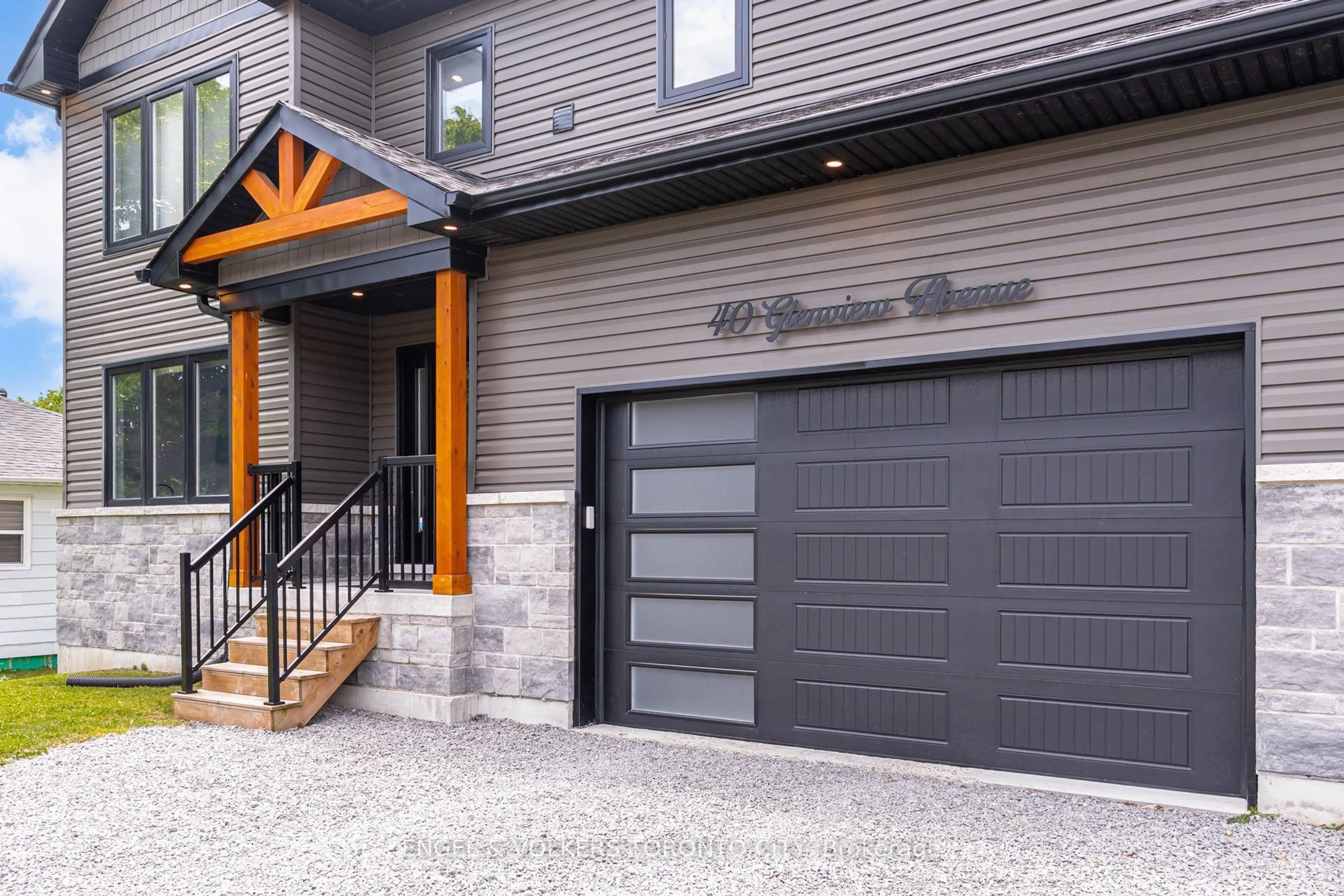 Unknown for 40 Glenview Ave, Georgina Ontario L0E 1N0
