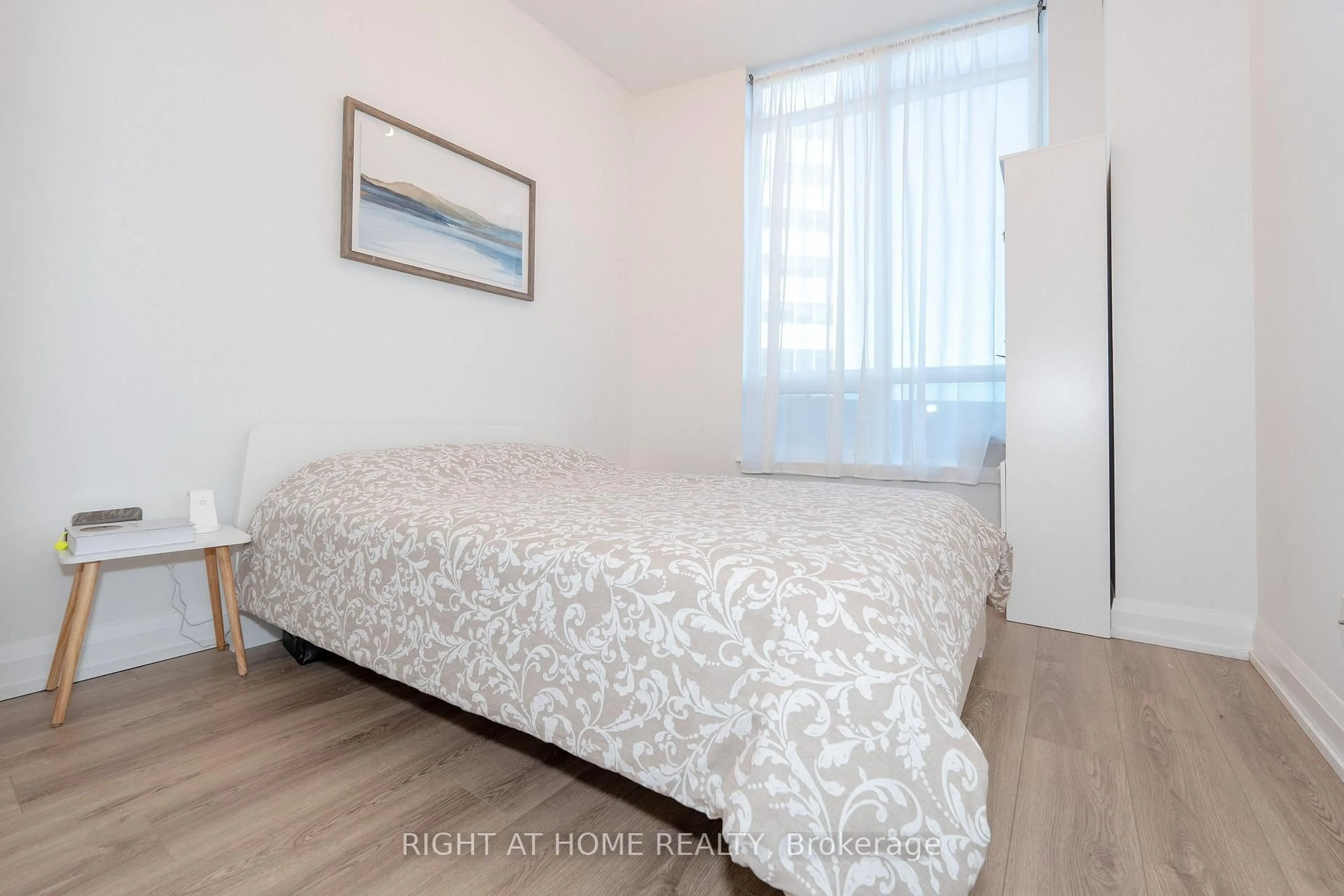 Bedroom with bed, unknown for 7171 Yonge St #306, Markham Ontario L3T 0C5