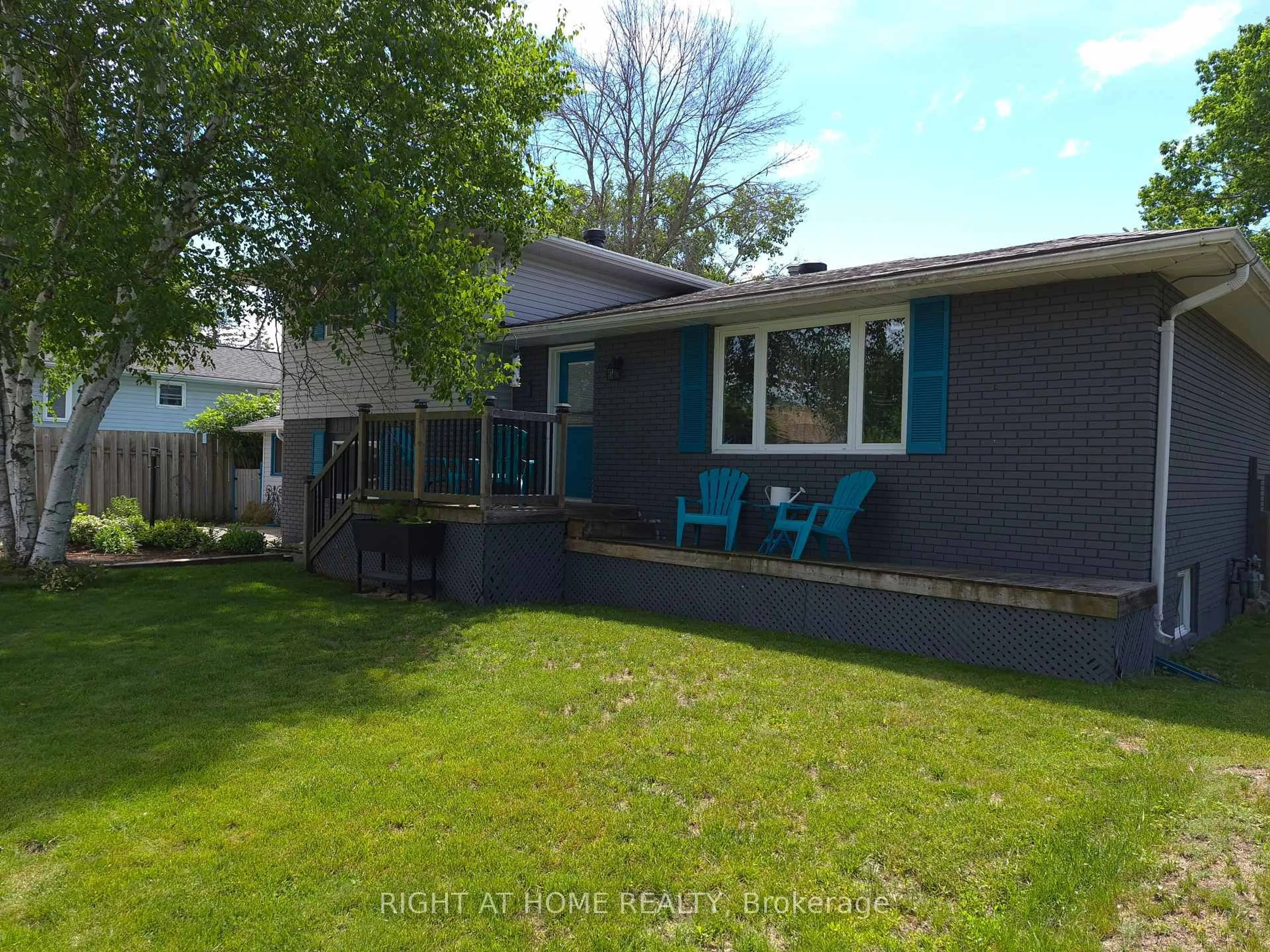 Unknown for 246 Calford St, Essa Ontario L0M 1B0