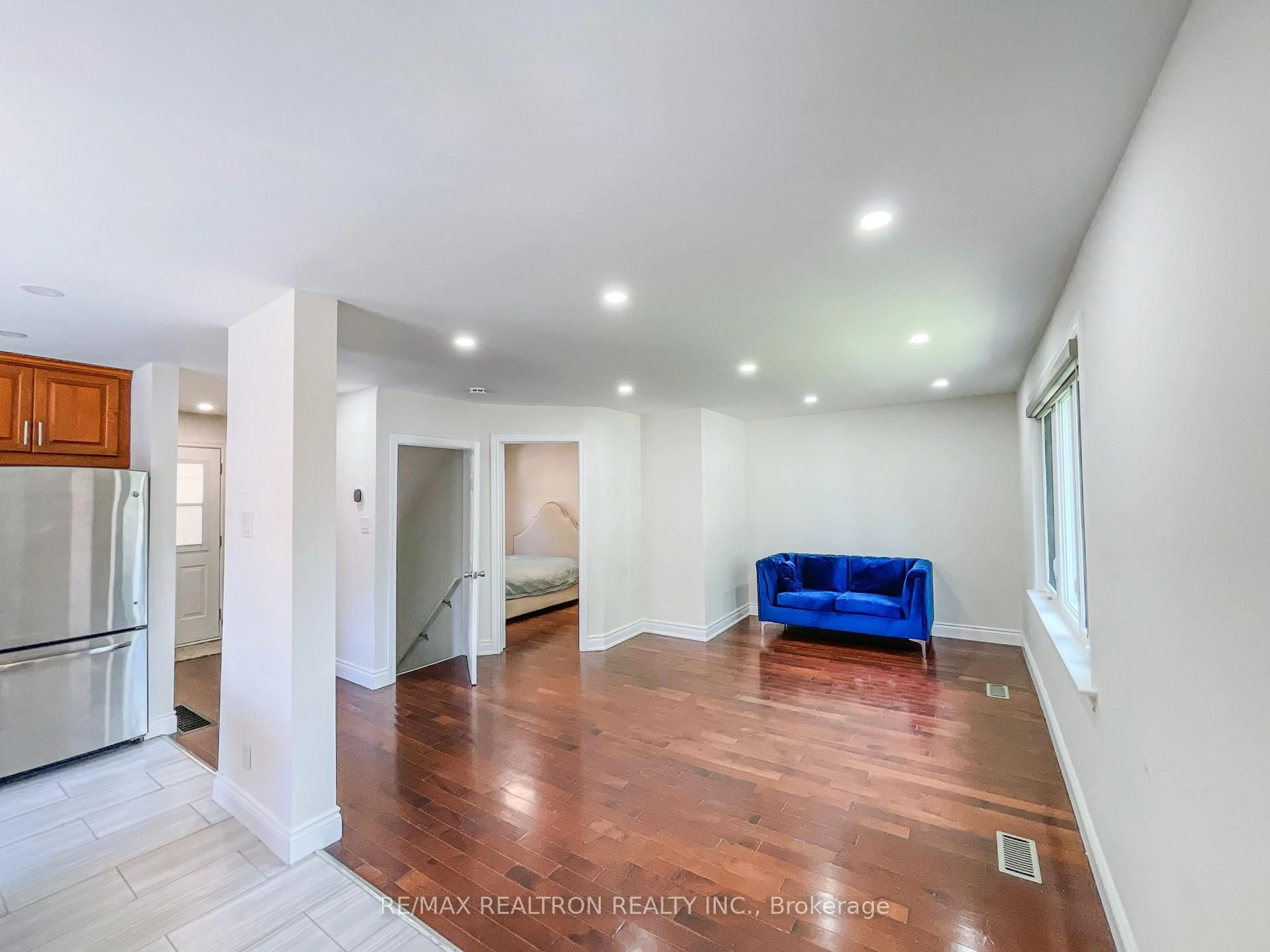 Unknown for 52 Glen Cameron Rd, Markham Ontario L3T 1P6