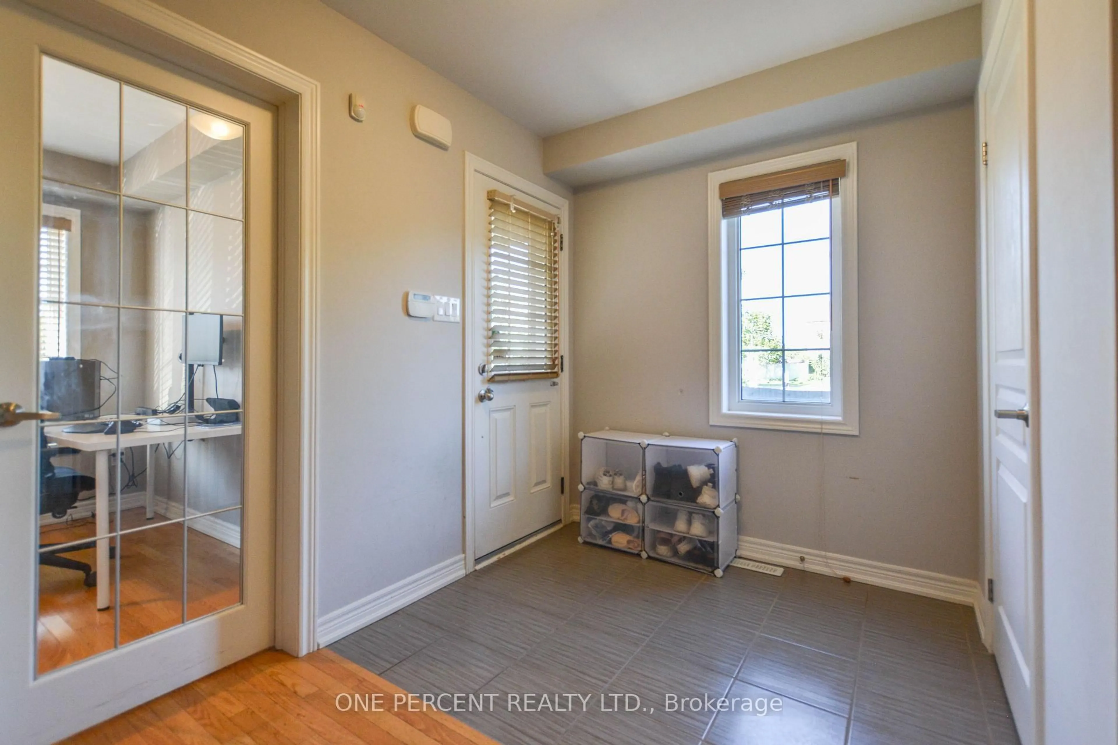 Indoor entryway for 85 Benjamin Hood Cres, Vaughan Ontario L4K 5M7