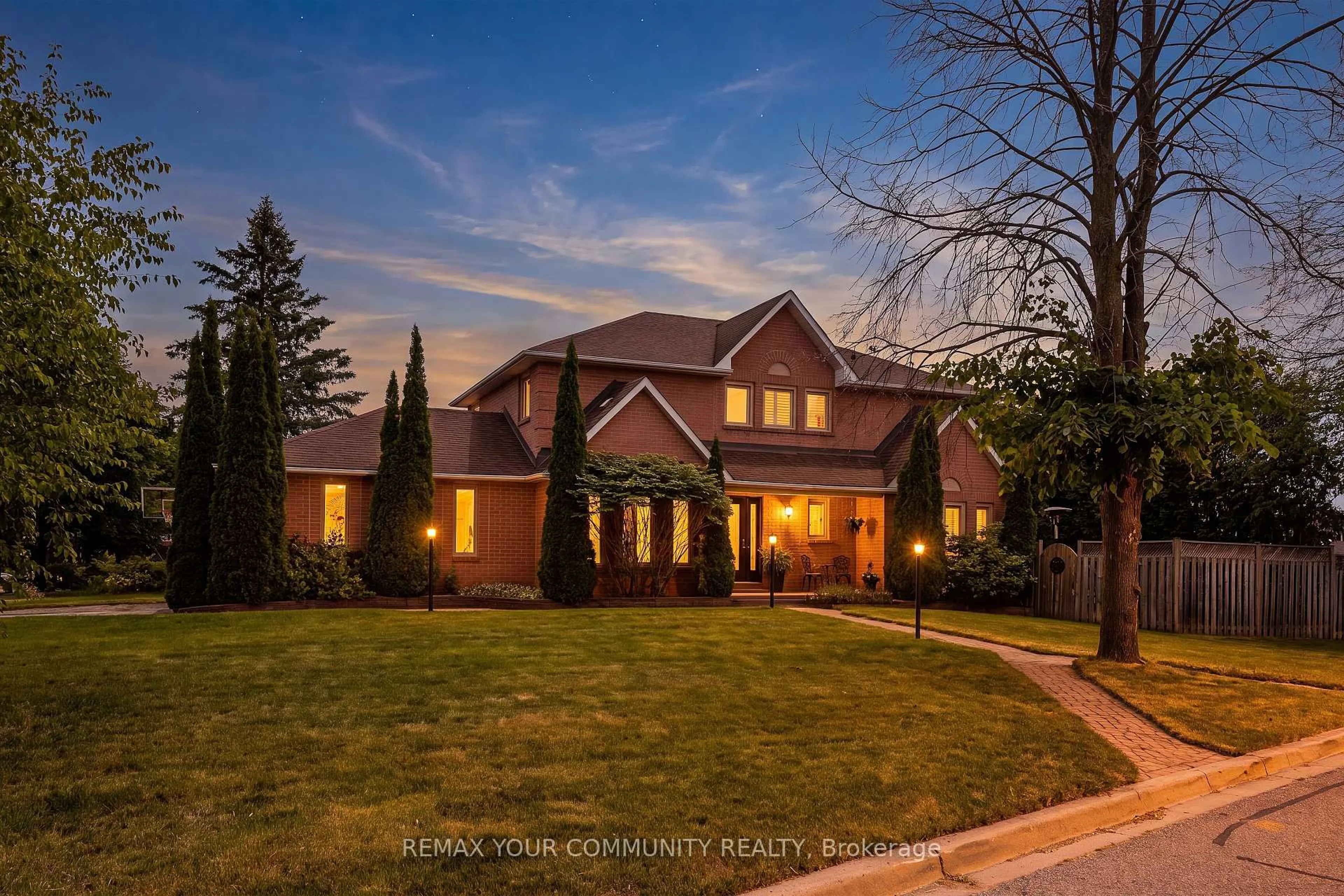Home with brick exterior material, street for 68 Autumn Way, Aurora Ontario L4G 4P4