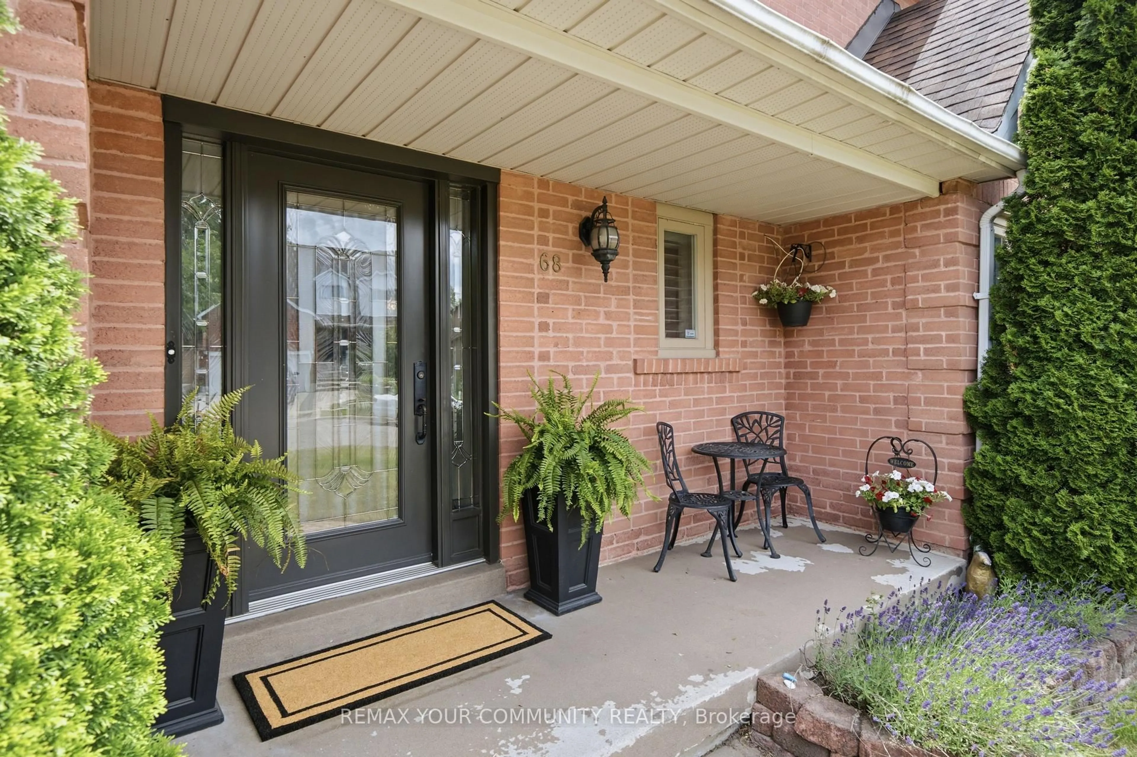 Unknown for 68 Autumn Way, Aurora Ontario L4G 4P4