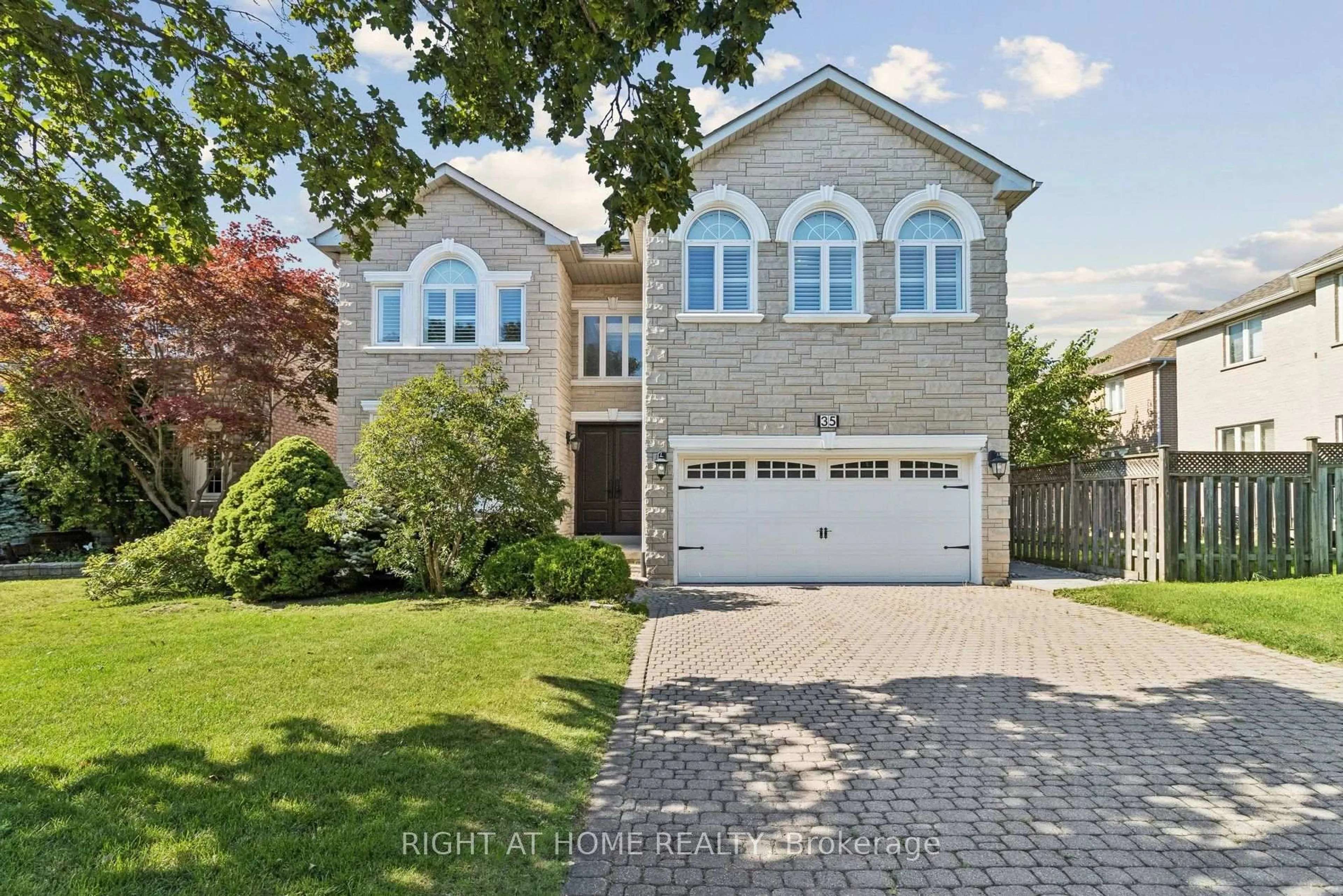 Home with brick exterior material, street for 35 Palace Crt, Richmond Hill Ontario L4B 4C3