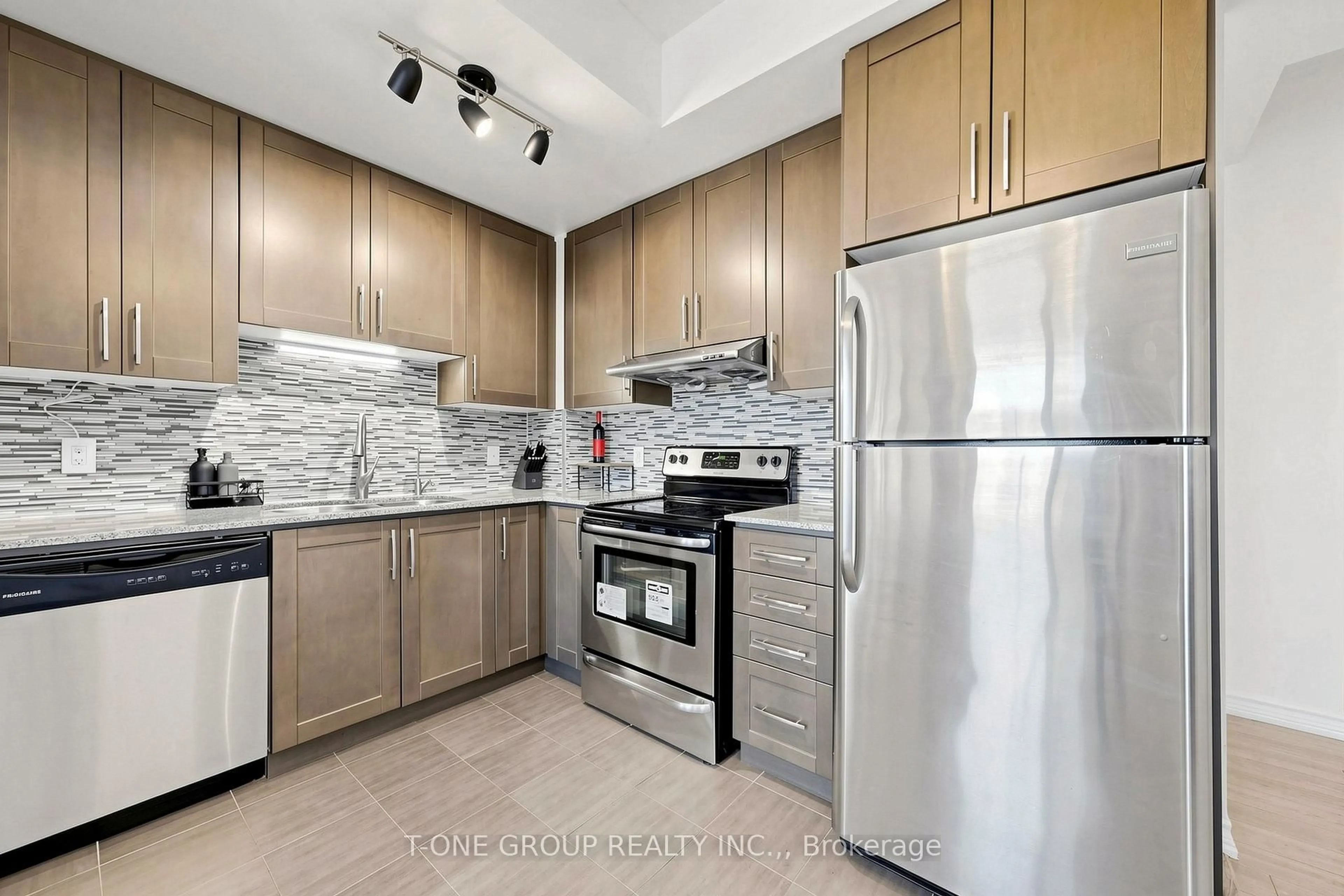 Standard kitchen, unknown for 8323 Kennedy Rd #508, Markham Ontario L3R 5W7