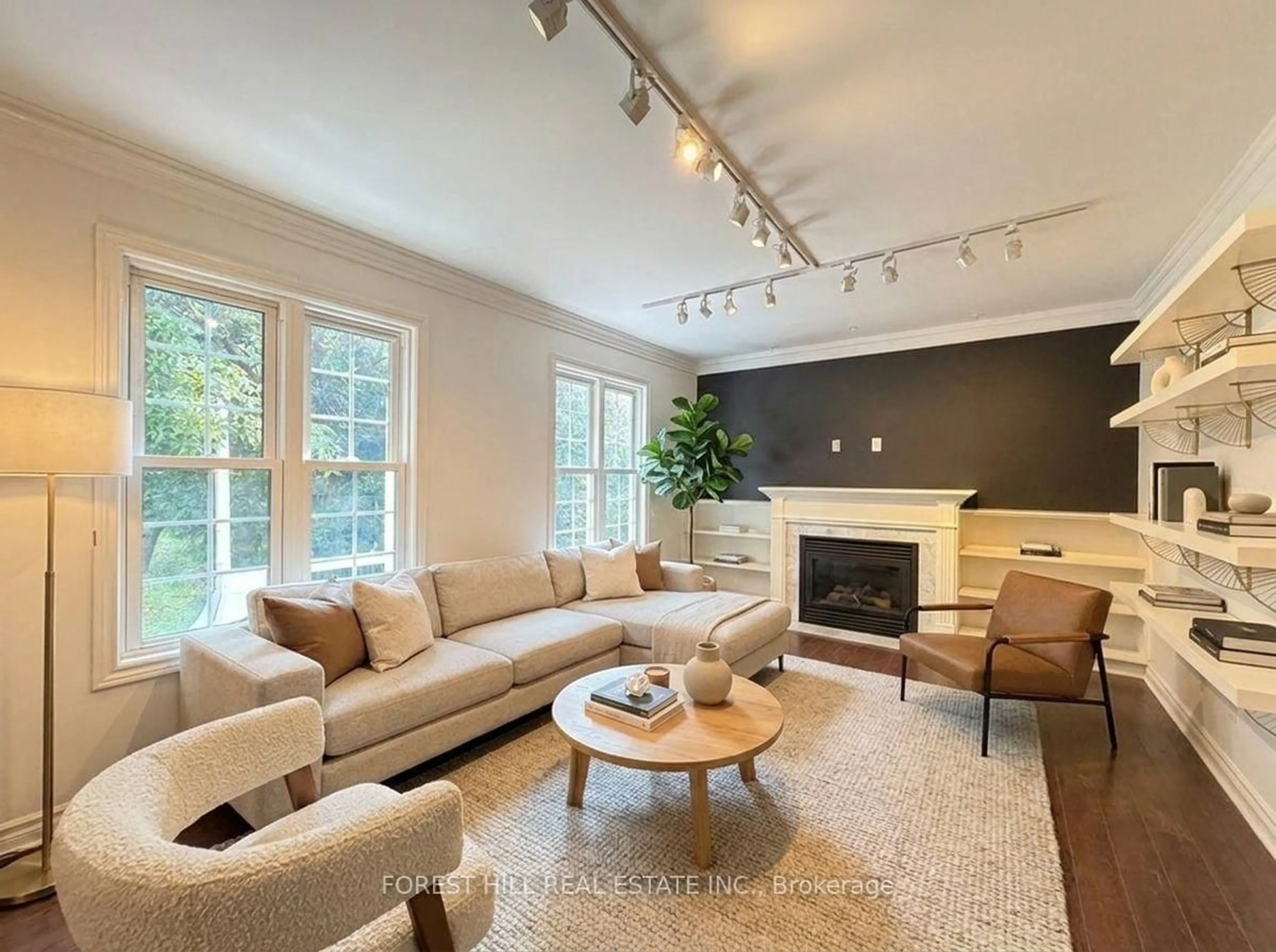 Living room with furniture, unknown for 231 Carrville Rd, Richmond Hill Ontario L4C 6E4