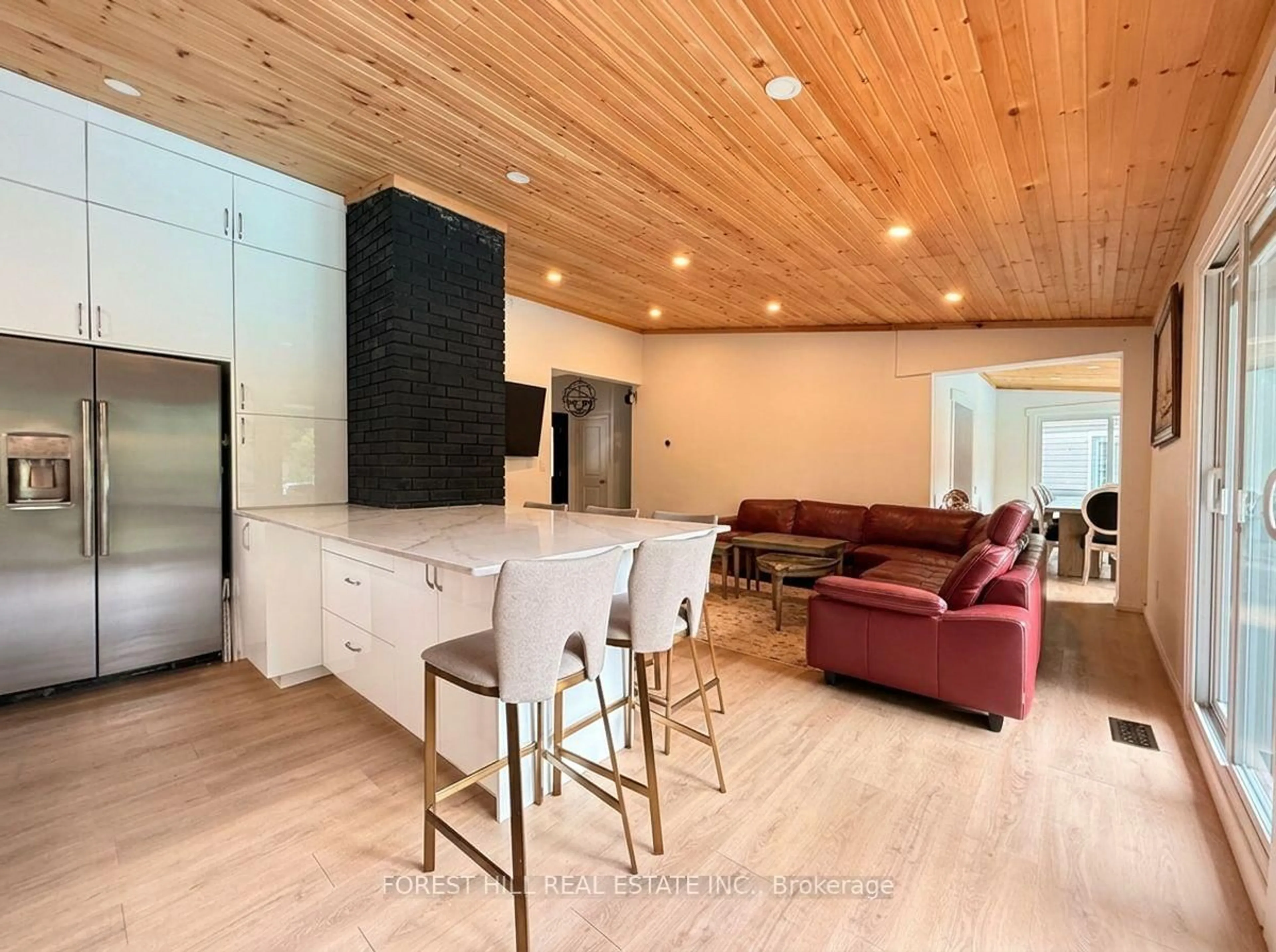 Open concept kitchen, wood/laminate floor for 225 Carrville Rd, Richmond Hill Ontario L4C 6E4