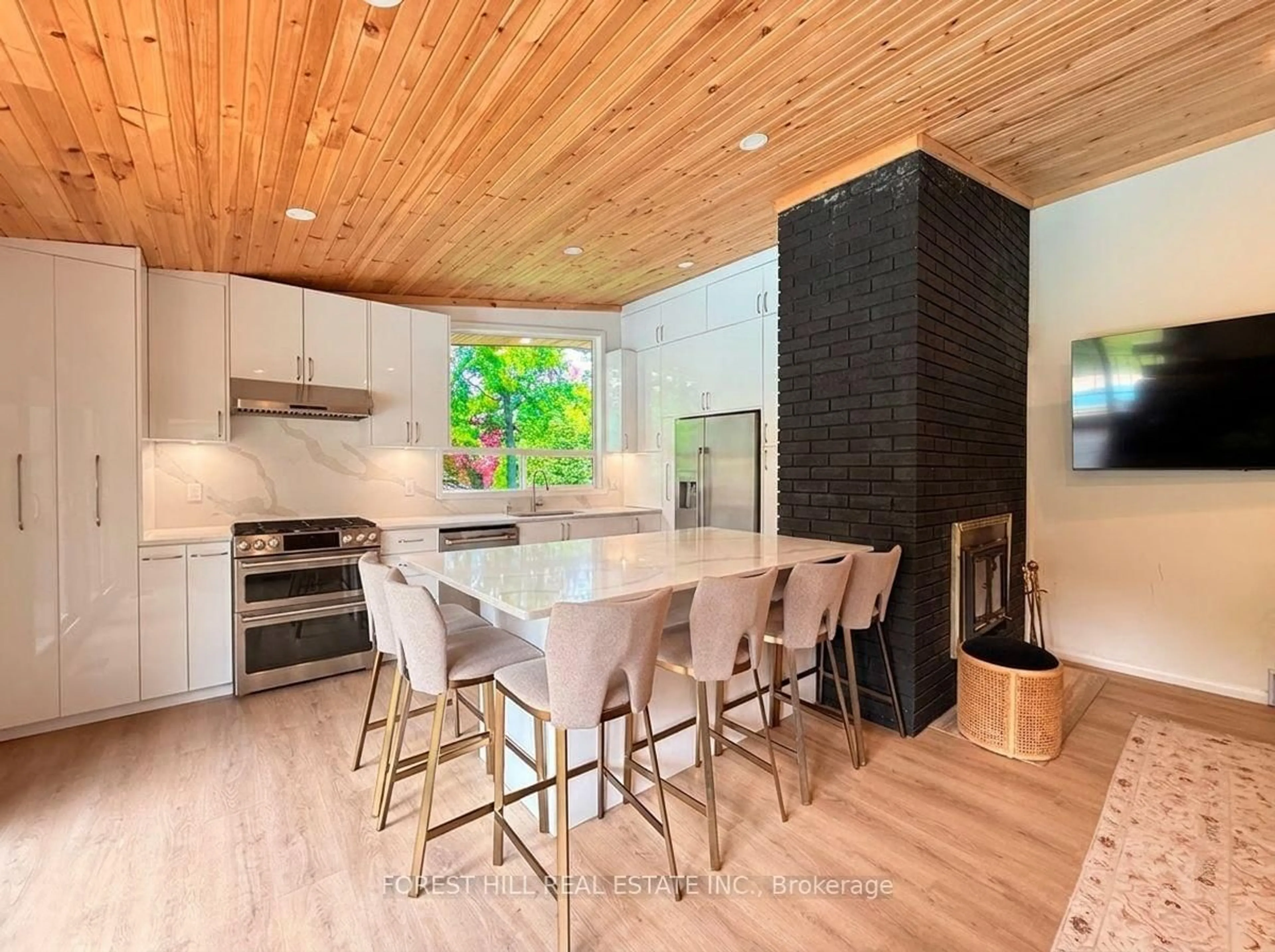Open concept kitchen, unknown for 225 Carrville Rd, Richmond Hill Ontario L4C 6E4