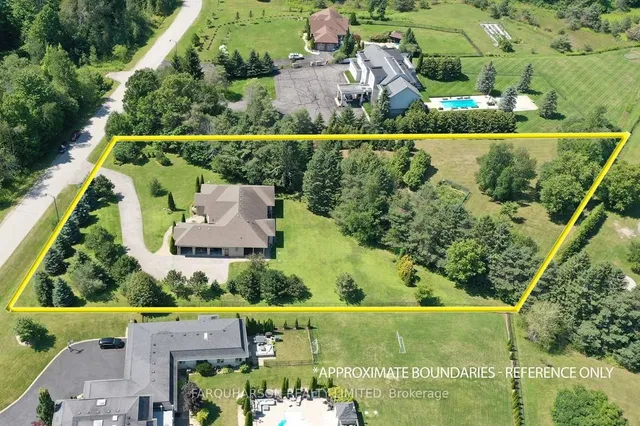 55 Ogden Cres, Whitchurch-Stouffville 2